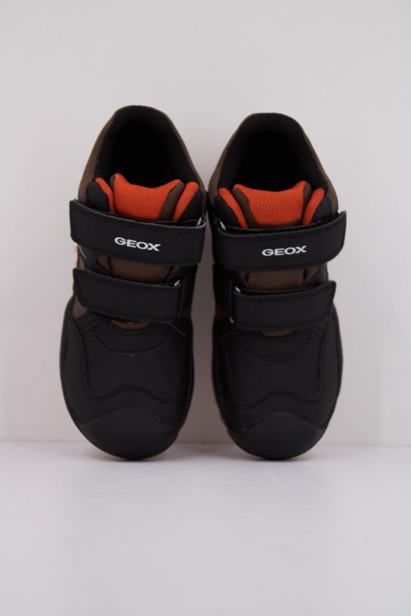 GEOX J NEW SAVAGE BOY B A en color NEGRO (3)