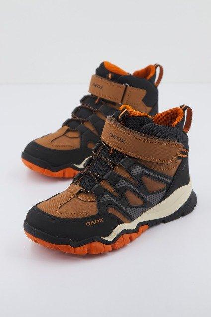 GEOX J MONTRACK BOY B ABX en color MARRON (1)