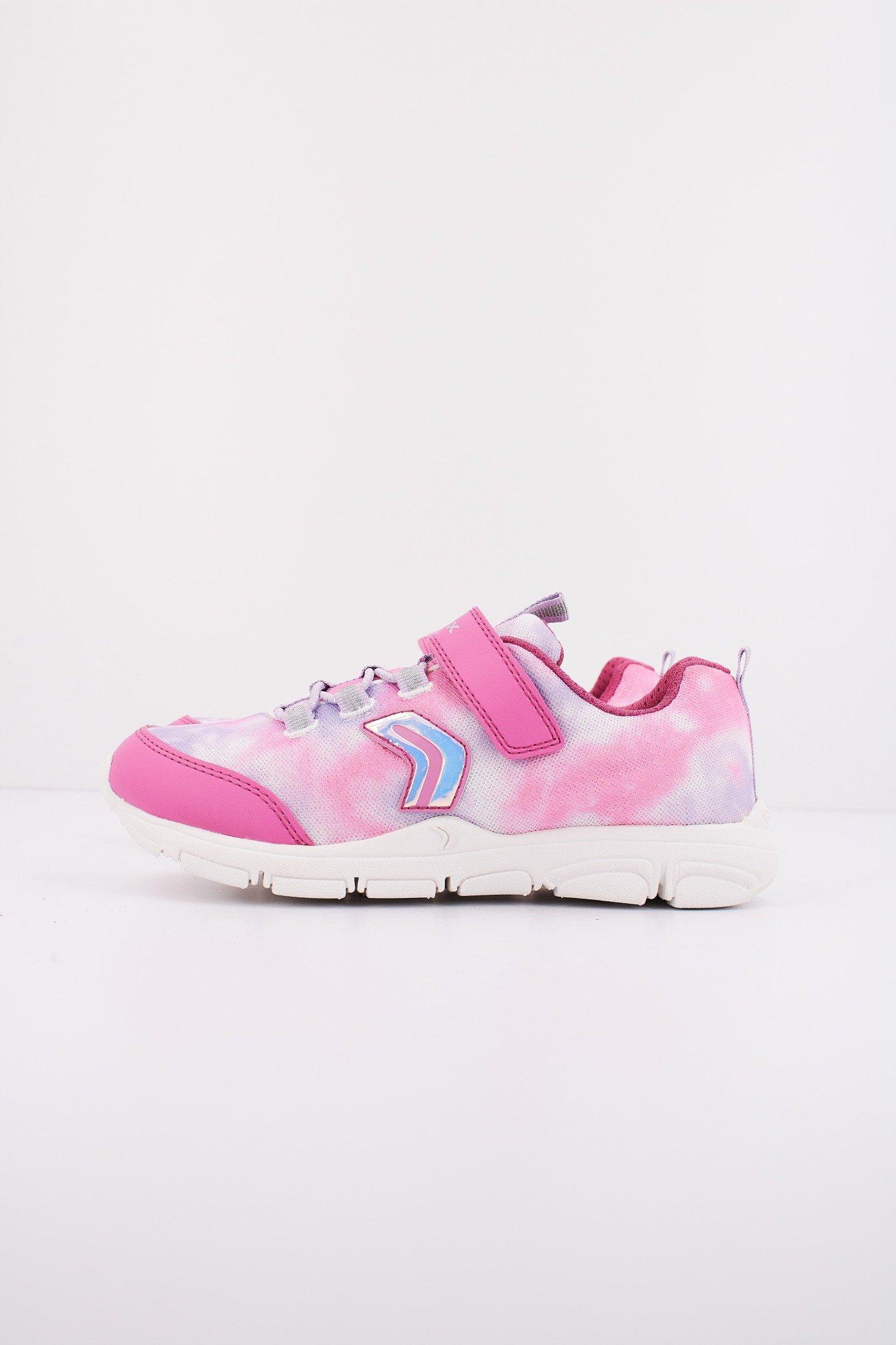GEOX J NEW TORQUE GIRL en color ROSA (1)