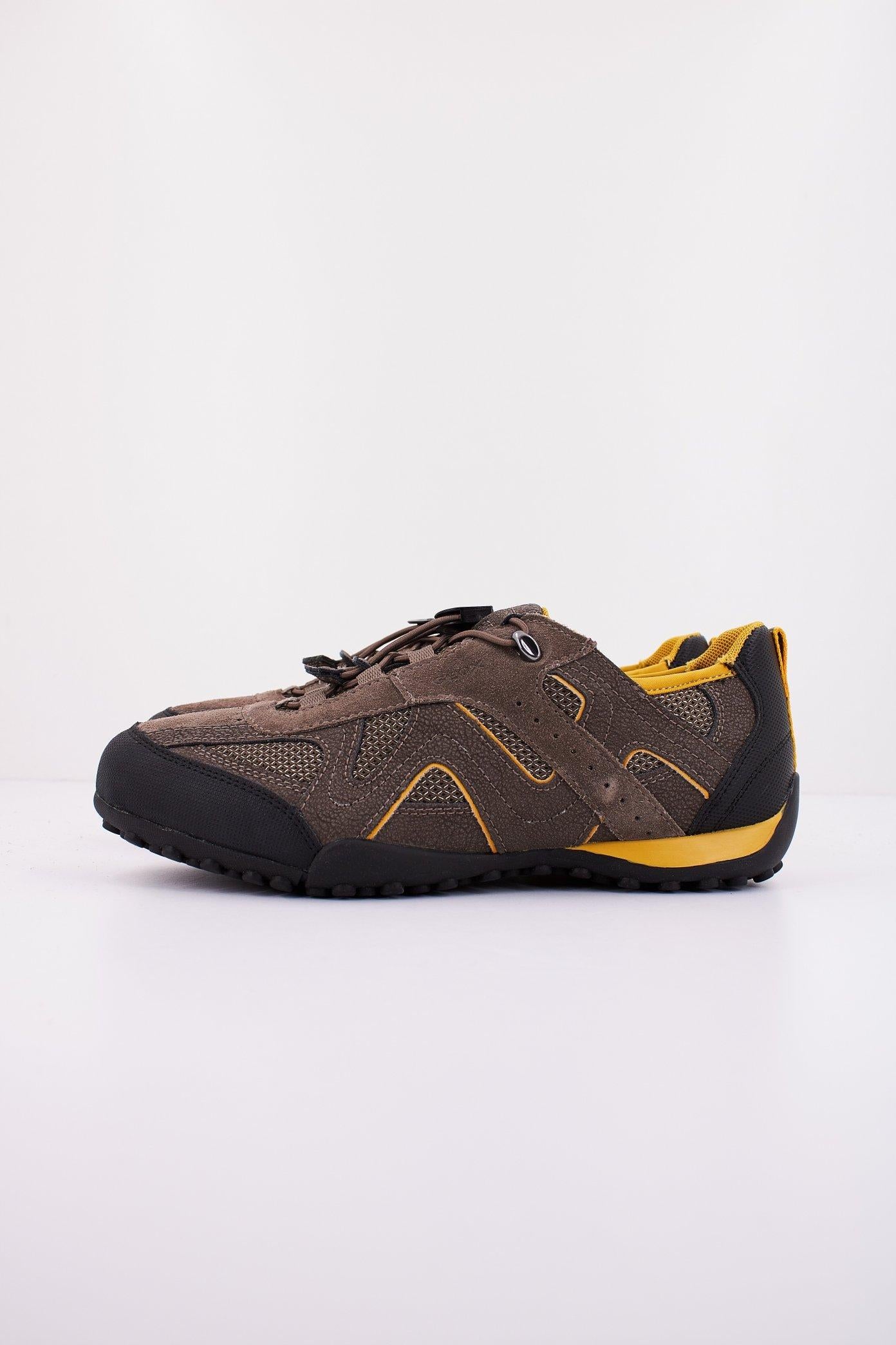GEOX UOMO SNAKE en color BEIS (1)