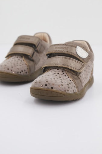 GEOX B MACCHIA en color MARRON CLARO (1)