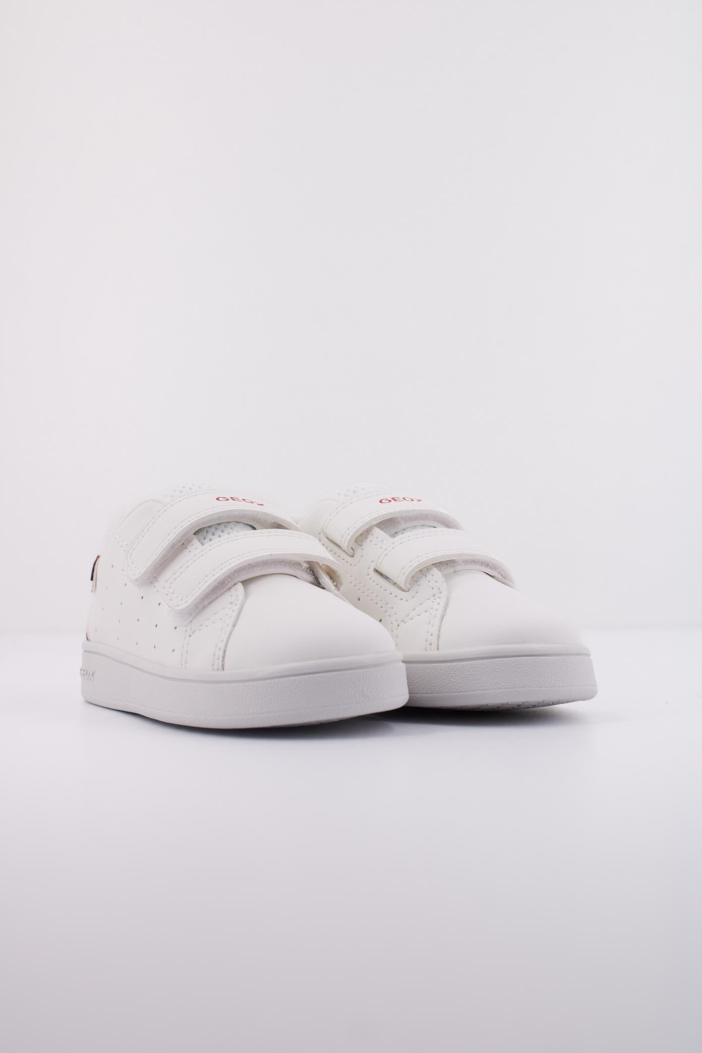 GEOX B ECLYPER BOY en color BLANCO (2)