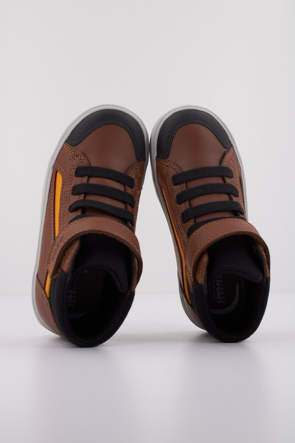 GEOX B GISLI BOY en color MARRON (3)