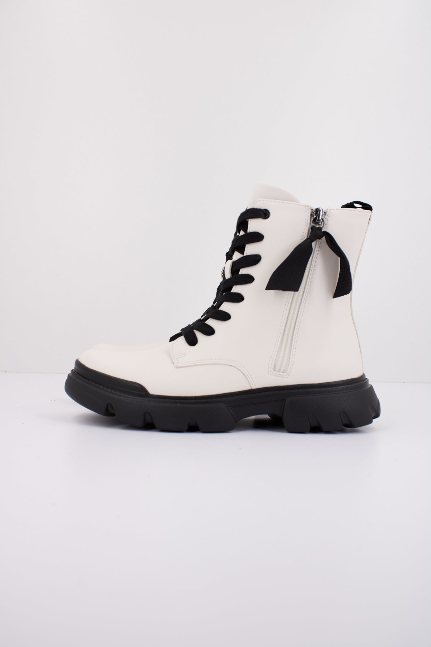 GEOX J JUNETTE G. en color BEIS (1)