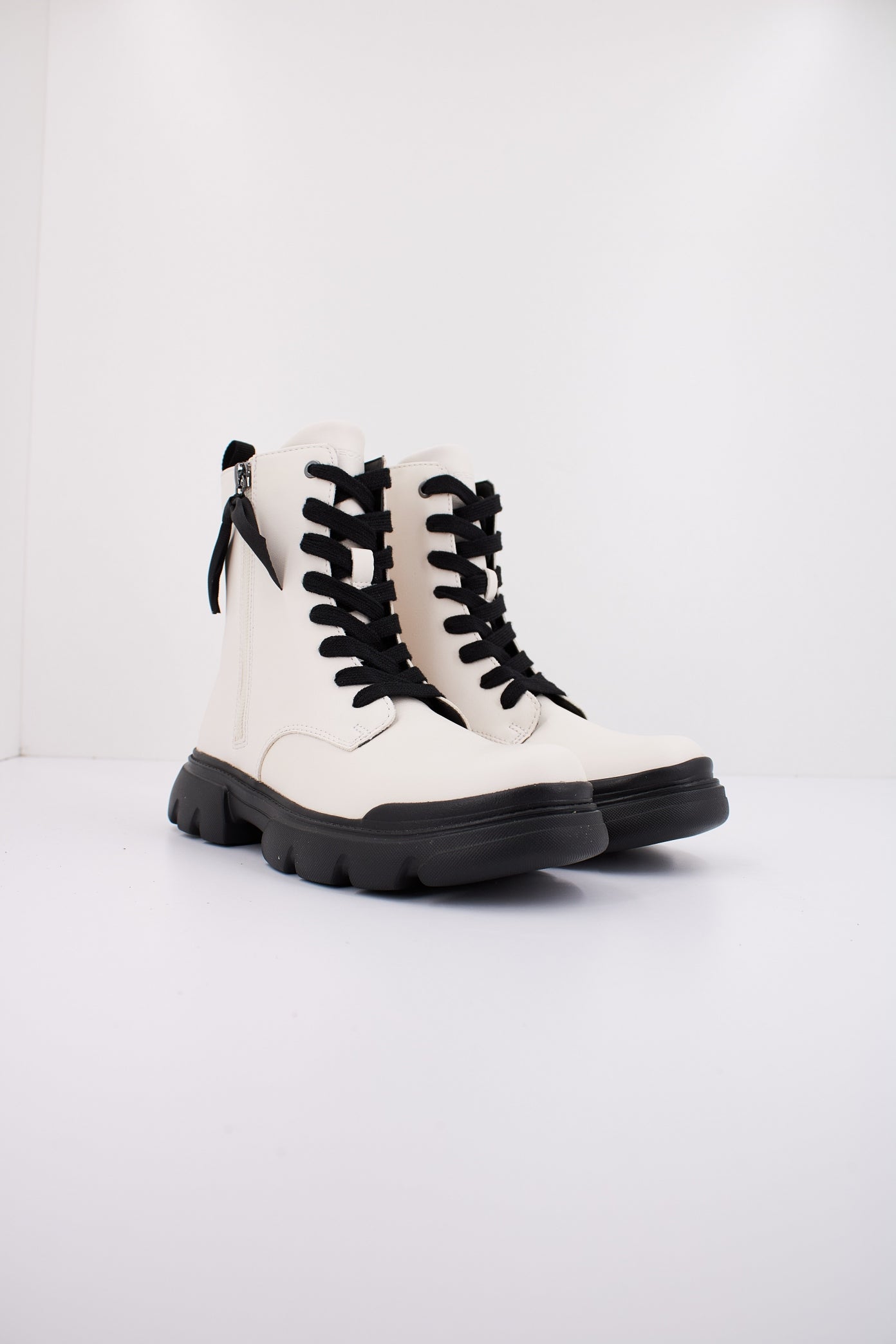 GEOX J JUNETTE G. en color BEIS (2)