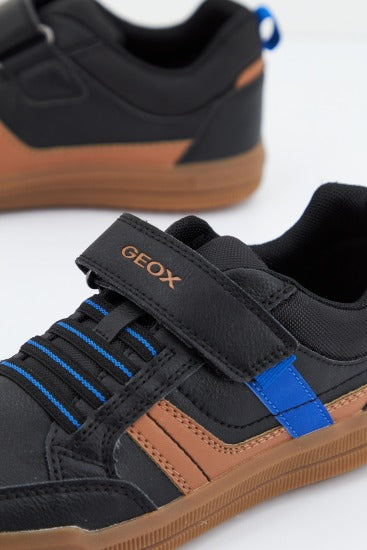 GEOX J ARZACH B . en color NEGRO (2)