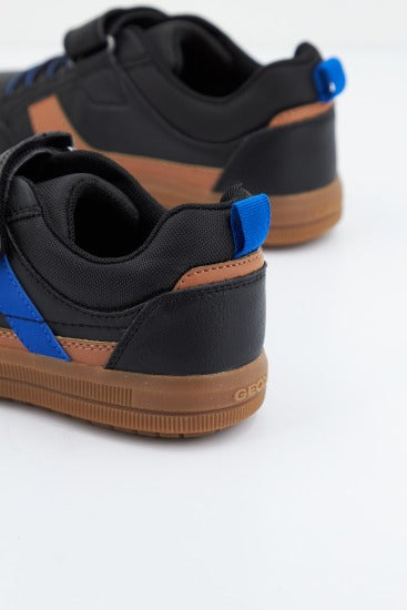 GEOX J ARZACH B . en color NEGRO (3)