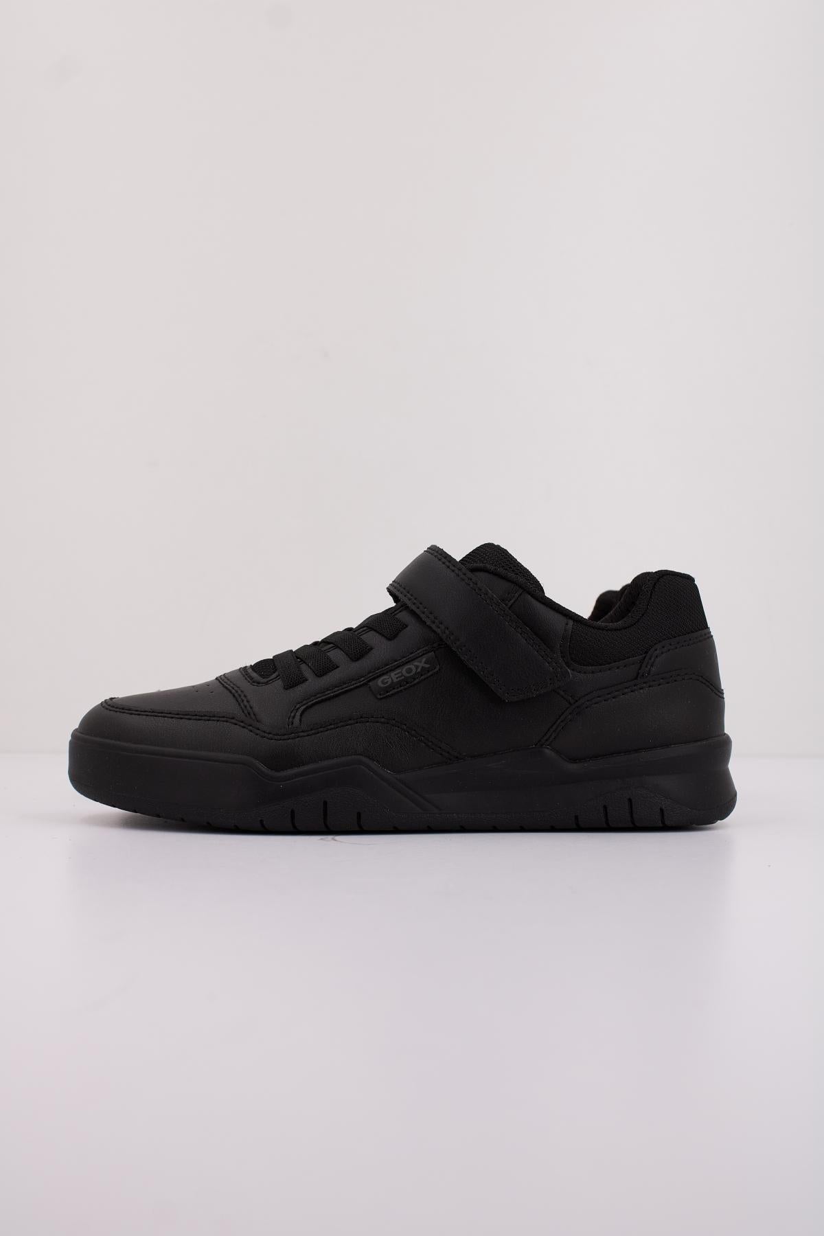 GEOX J PERTH B. en color NEGRO (1)