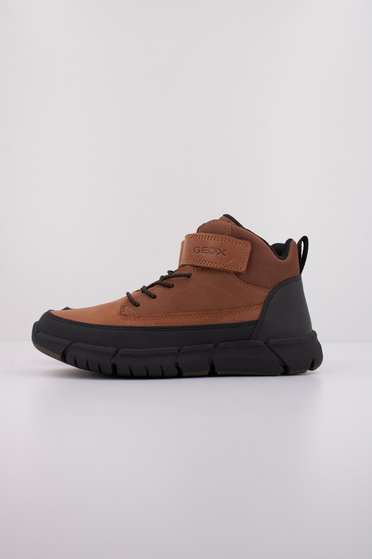 GEOX J FLEXYPER B. en color MARRON (1)