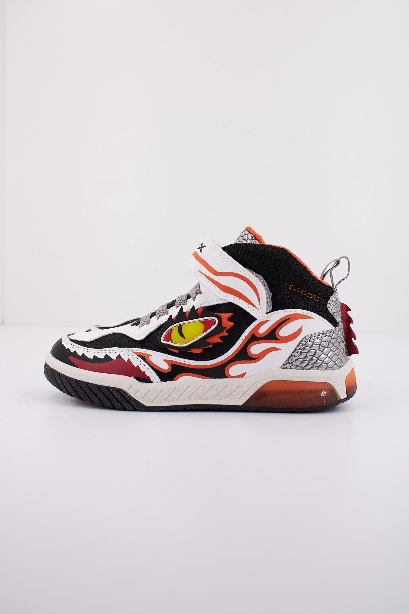 GEOX J INEK BOY en color BEIS (1)