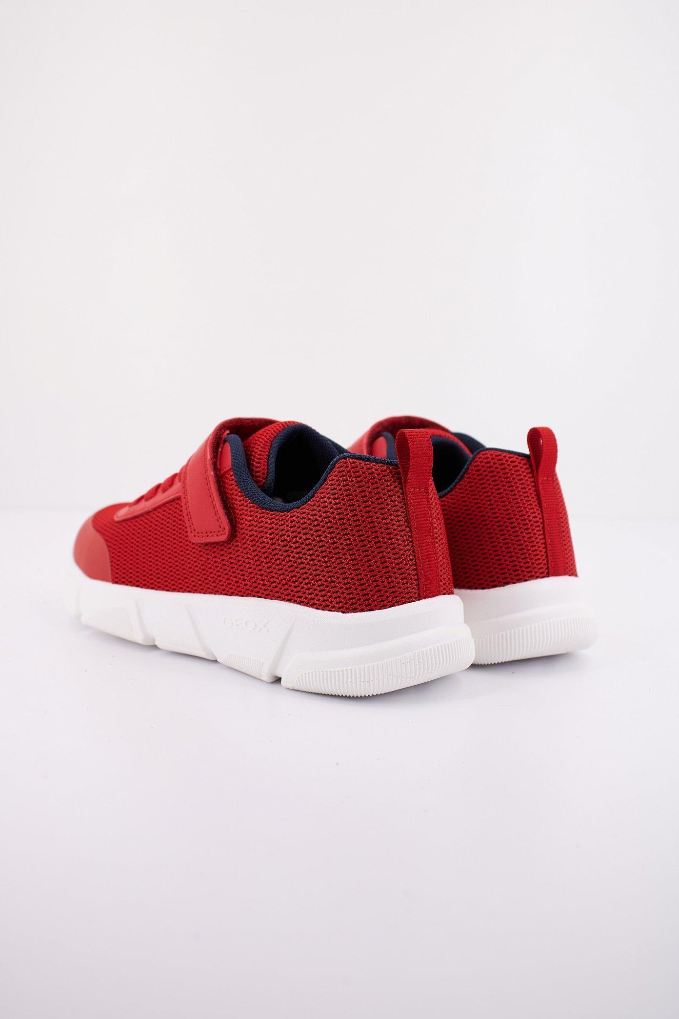 GEOX J ARIL en color ROJO (4)