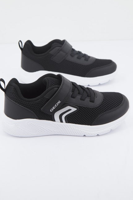 GEOX J SPRINTYE B. en color NEGRO (2)