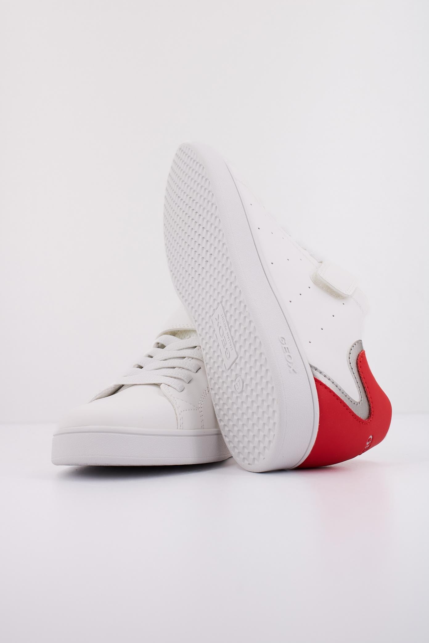 GEOX J ECLYPER BOY en color BLANCO (5)