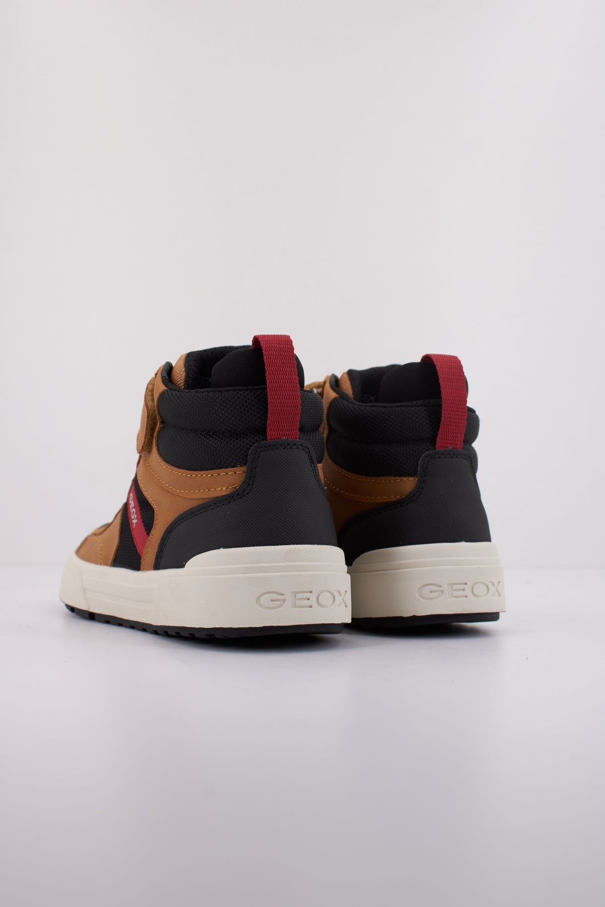 GEOX J WEEMBLE B. A en color MARRON CLARO (4)