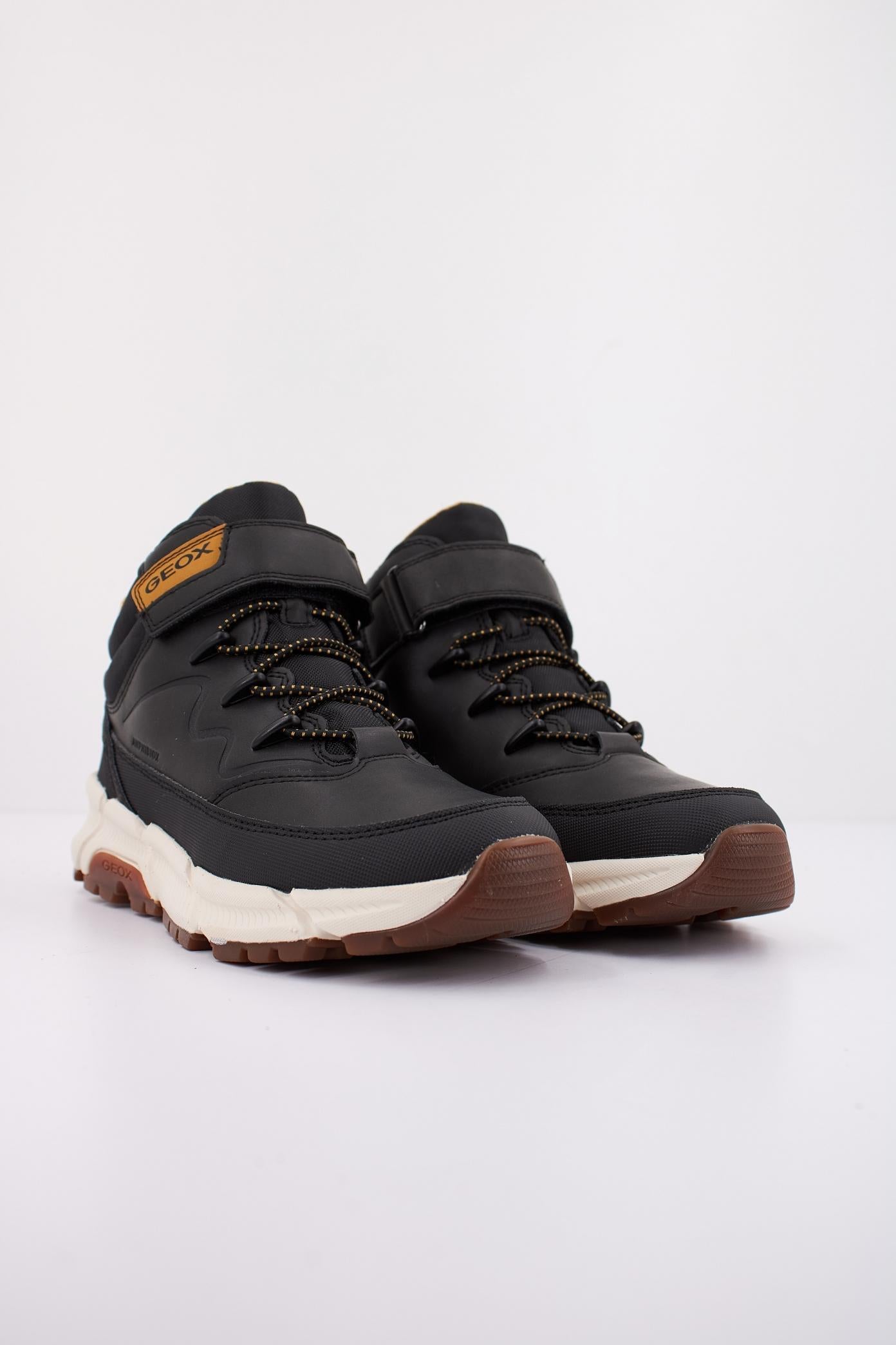 GEOX J FLEXYPER PLUS BABX G en color NEGRO (2)