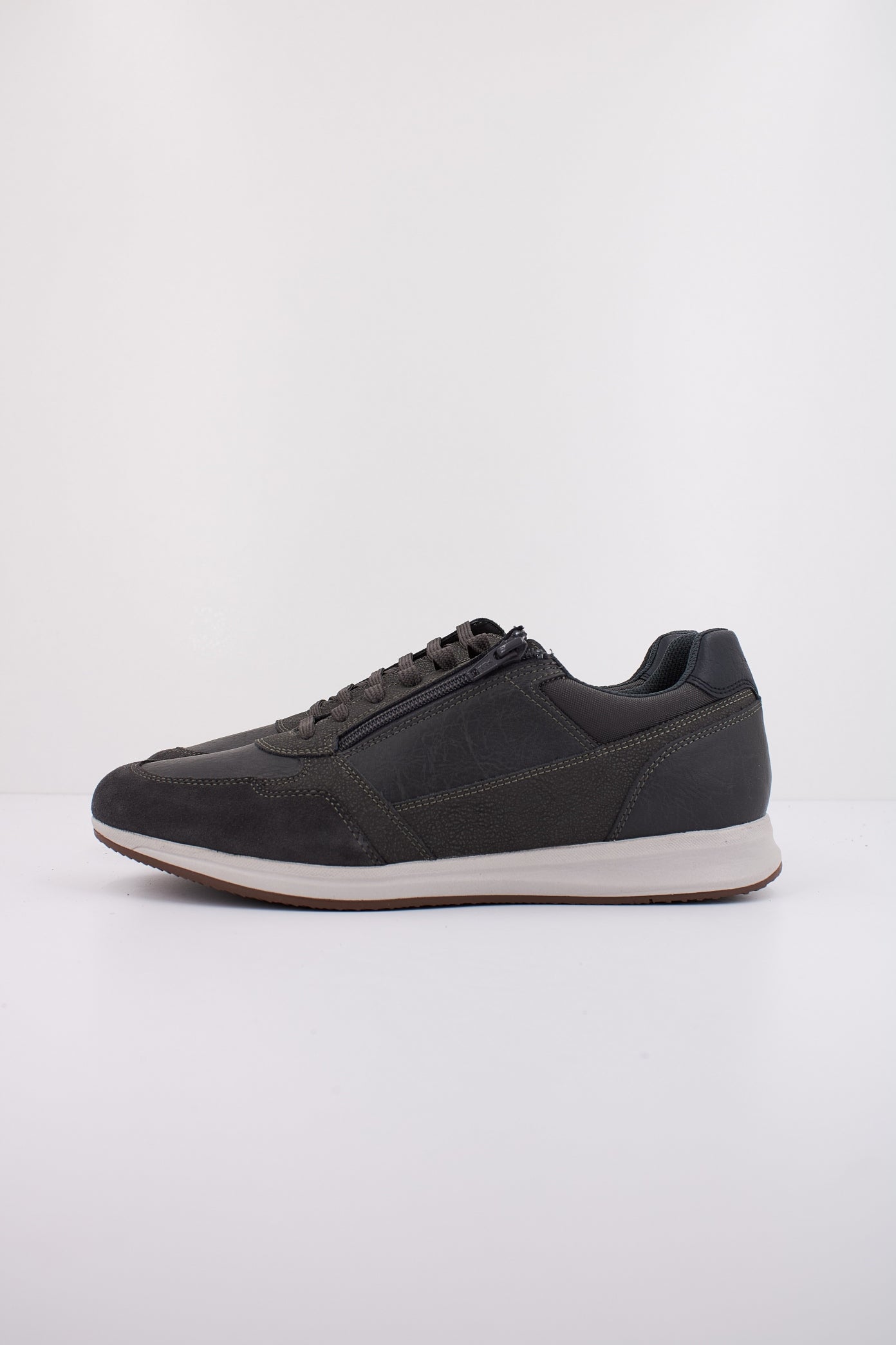 GEOX U AVERY en color GRIS (1)