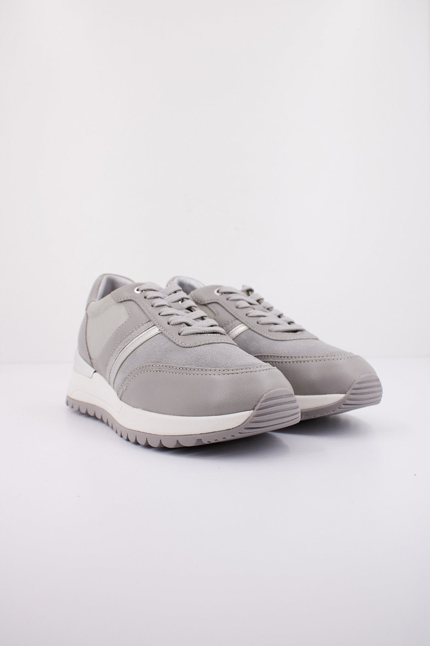 GEOX D DESYA en color GRIS (2)