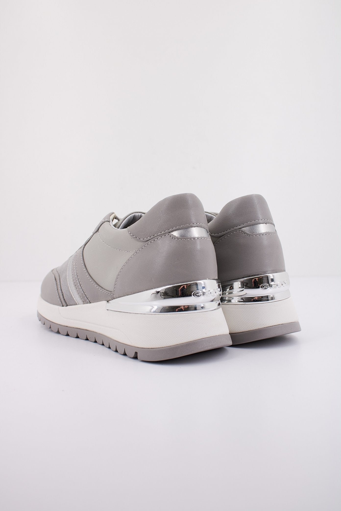 GEOX D DESYA en color GRIS (4)