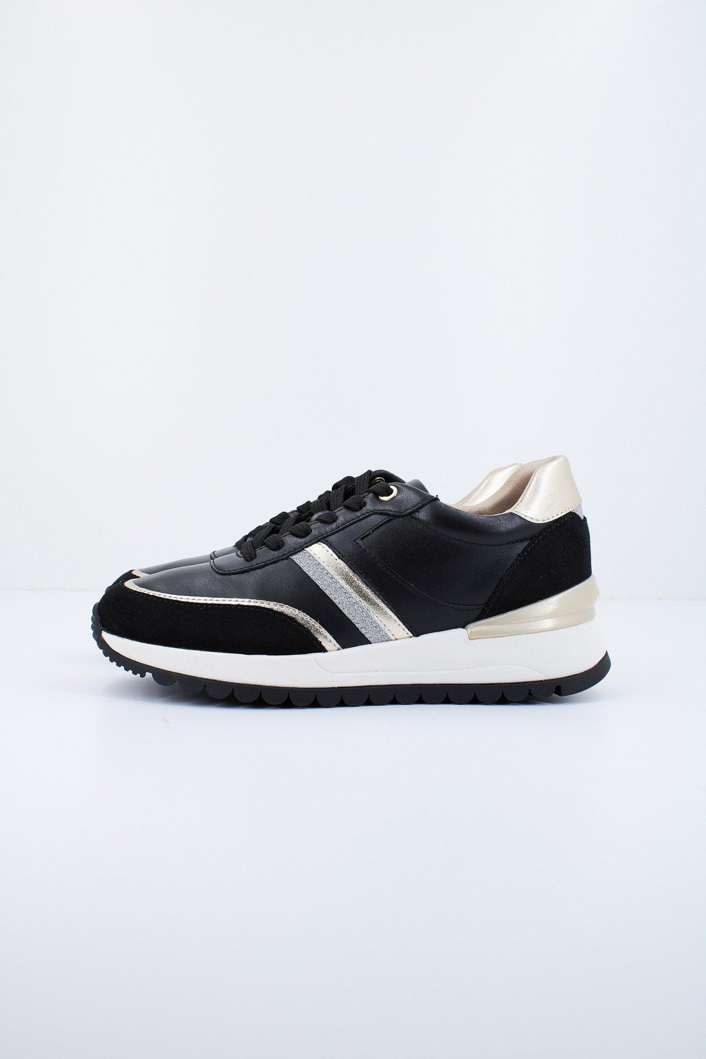 GEOX D DESYA en color NEGRO (1)