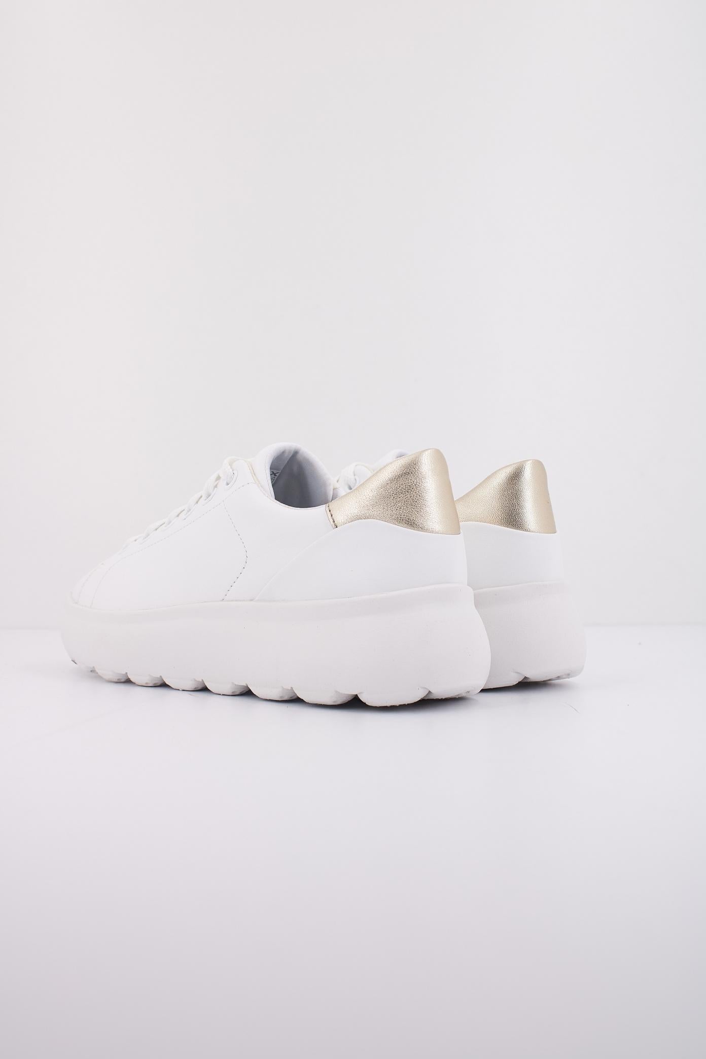 GEOX D SPHERICA EC. en color BLANCO (4)