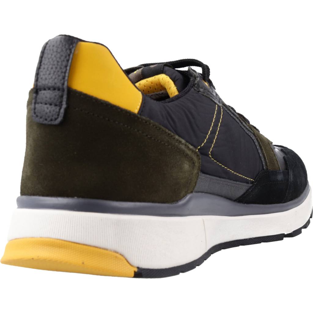 GEOX U DOLOMIA A en color NEGRO (3)