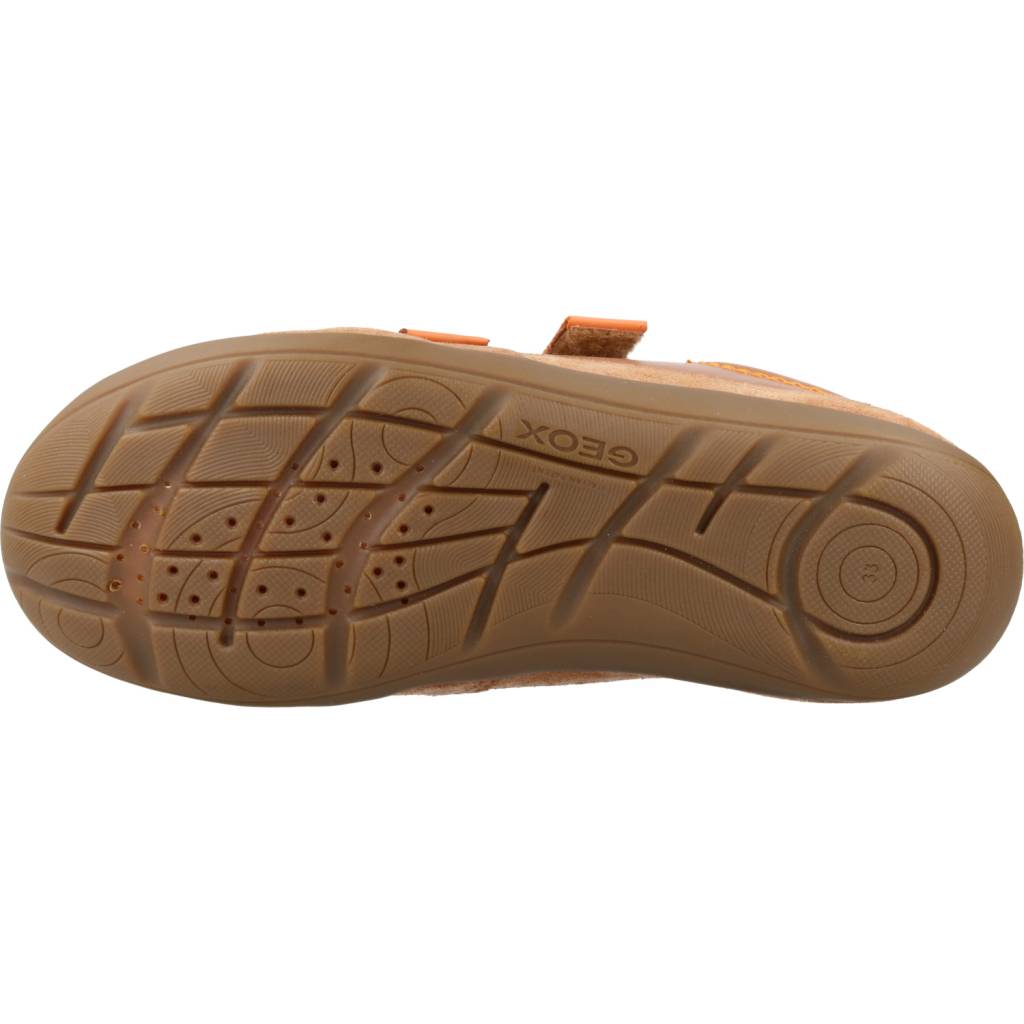 GEOX J BAREFEEL BOY en color MARRON CLARO (6)