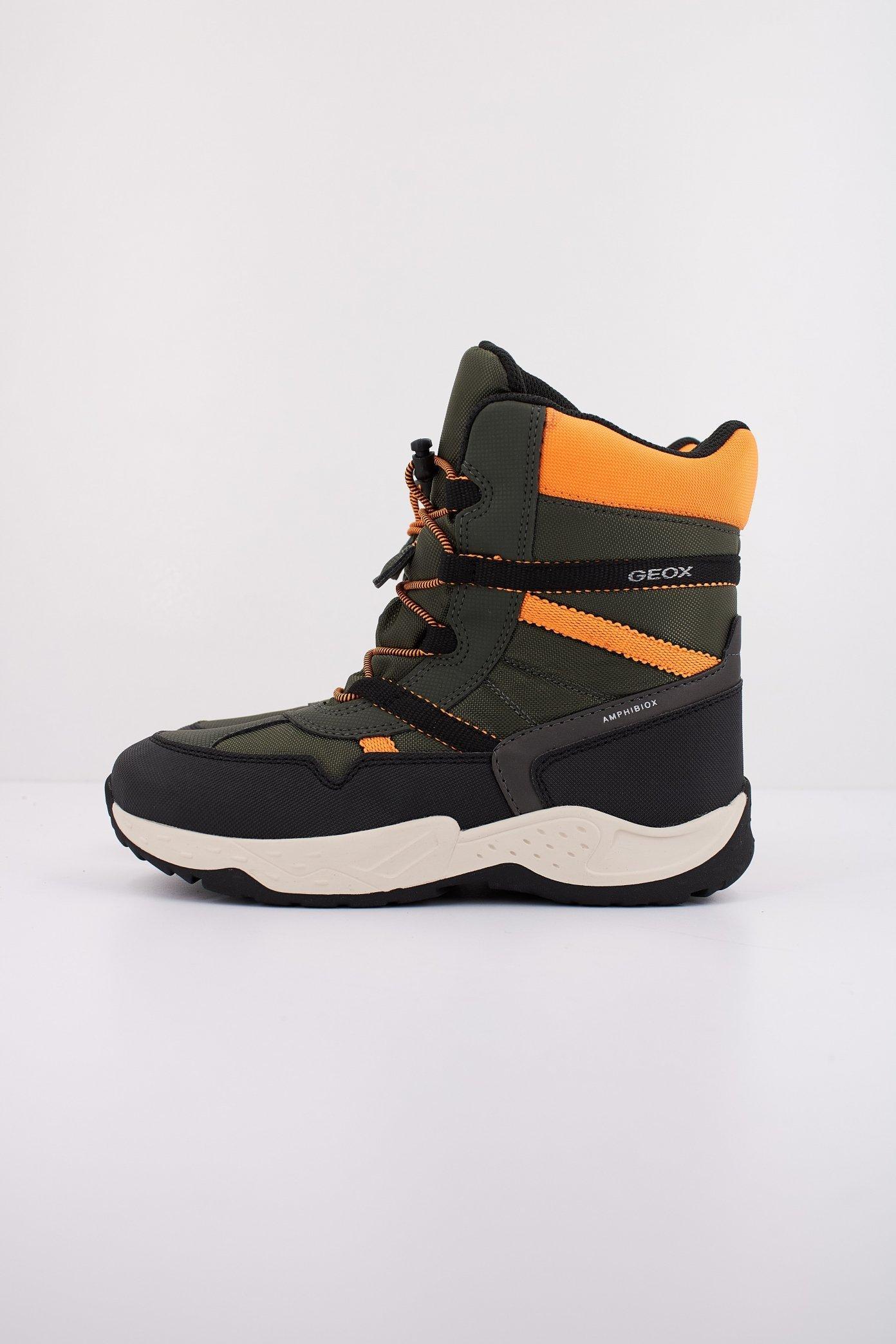 GEOX J SENTIERO BOY B ABX en color VERDE (1)