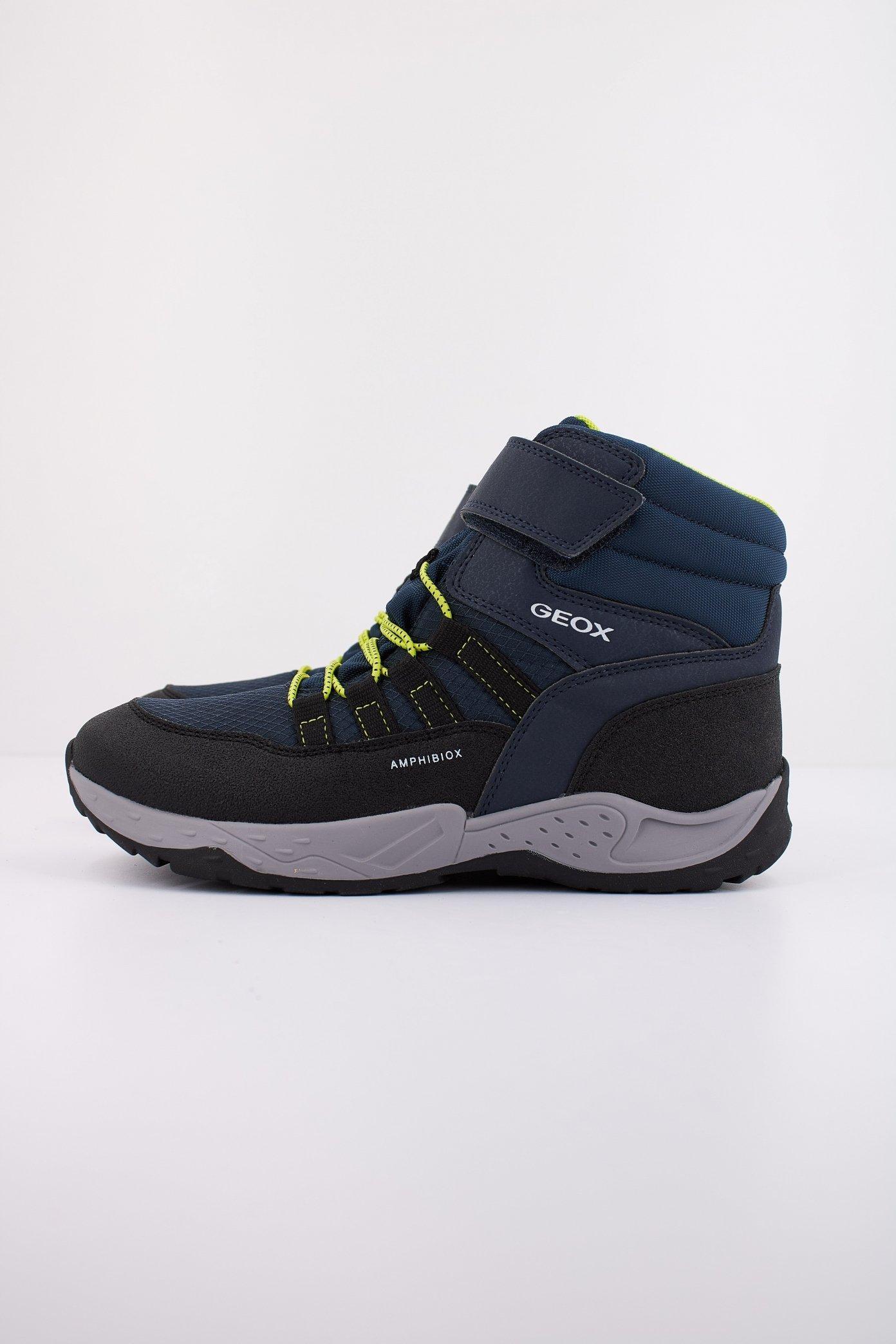 GEOX J SENTIERO BOY B ABX en color AZUL (1)