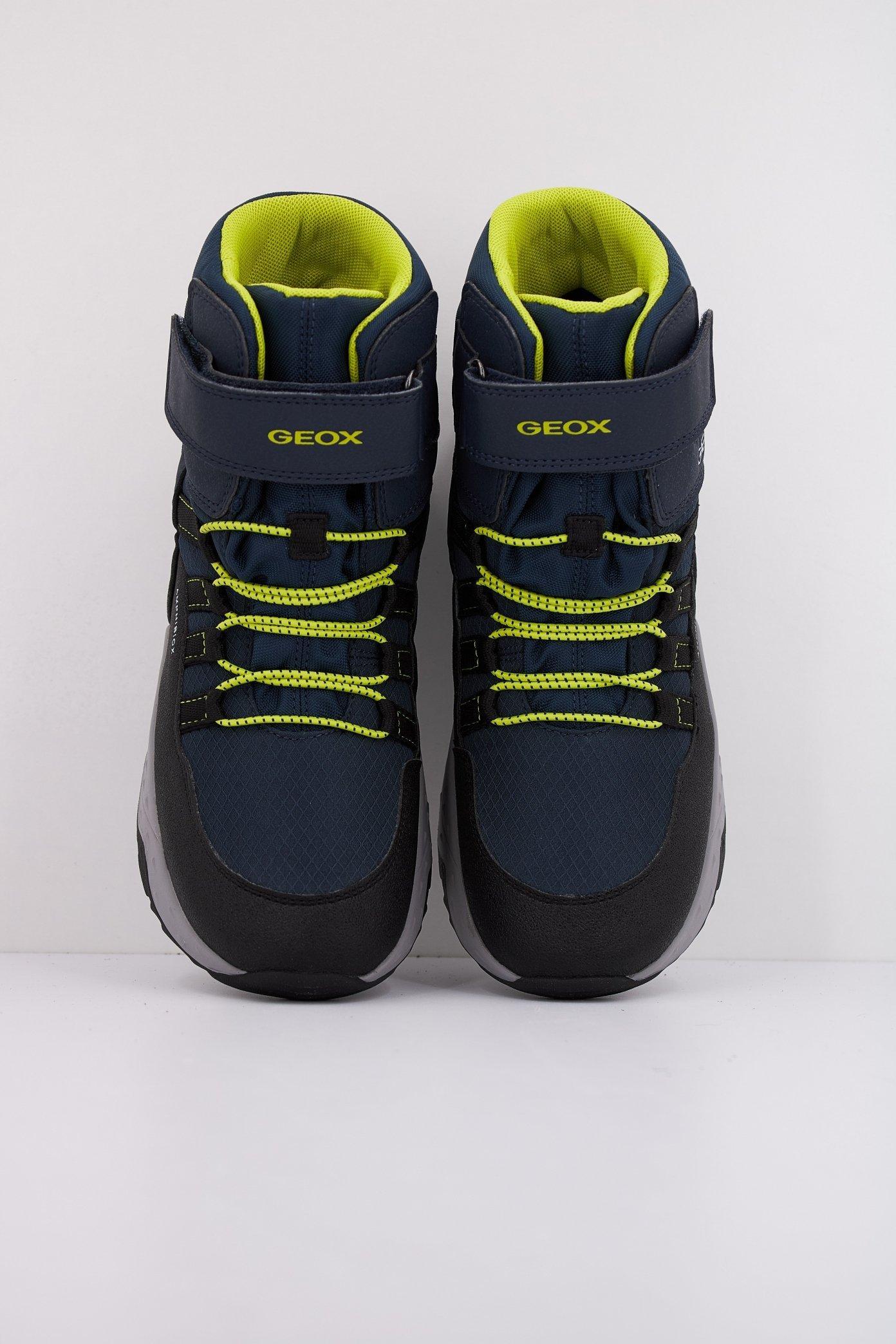 GEOX J SENTIERO BOY B ABX en color AZUL (3)