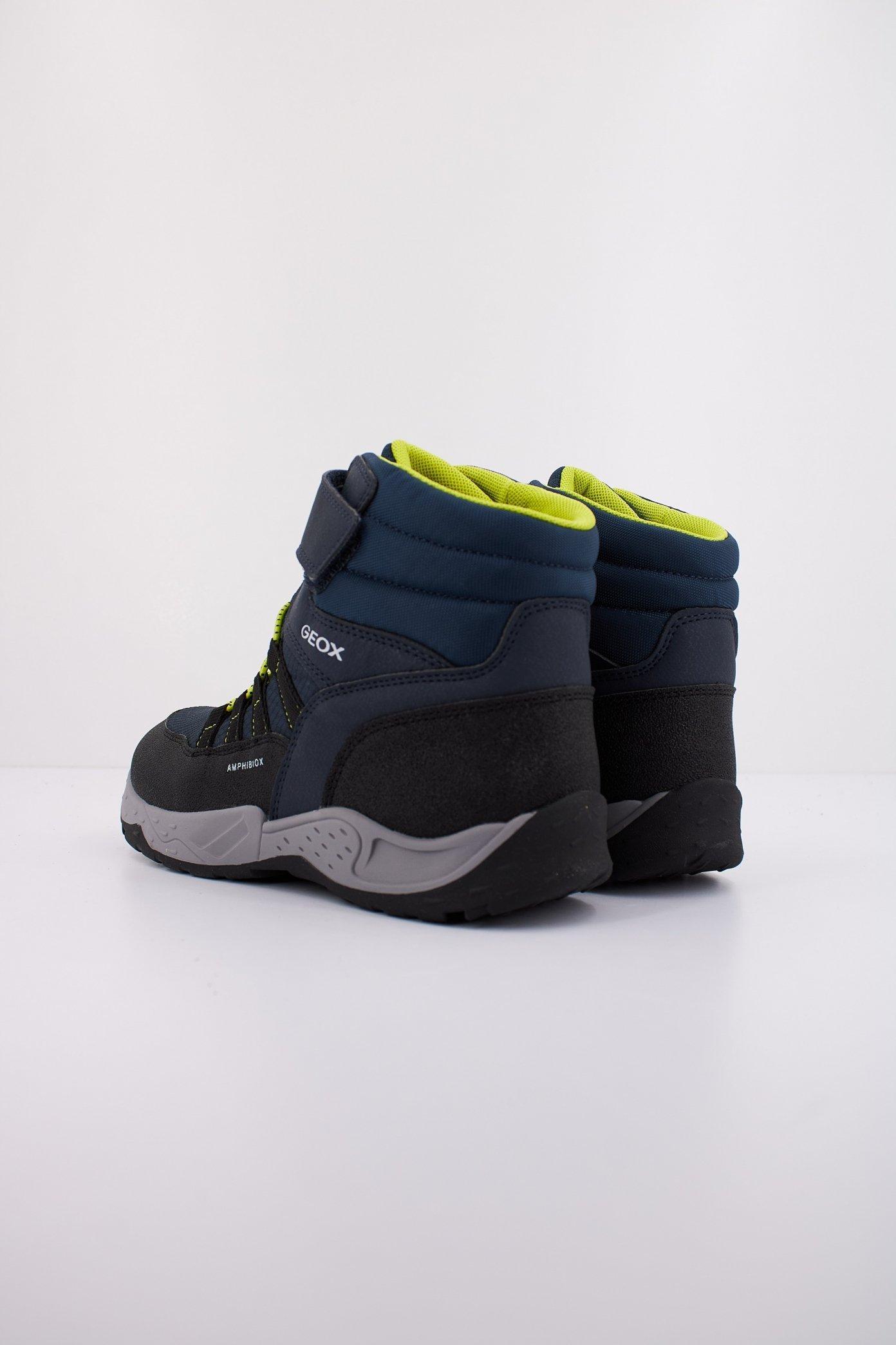GEOX J SENTIERO BOY B ABX en color AZUL (4)