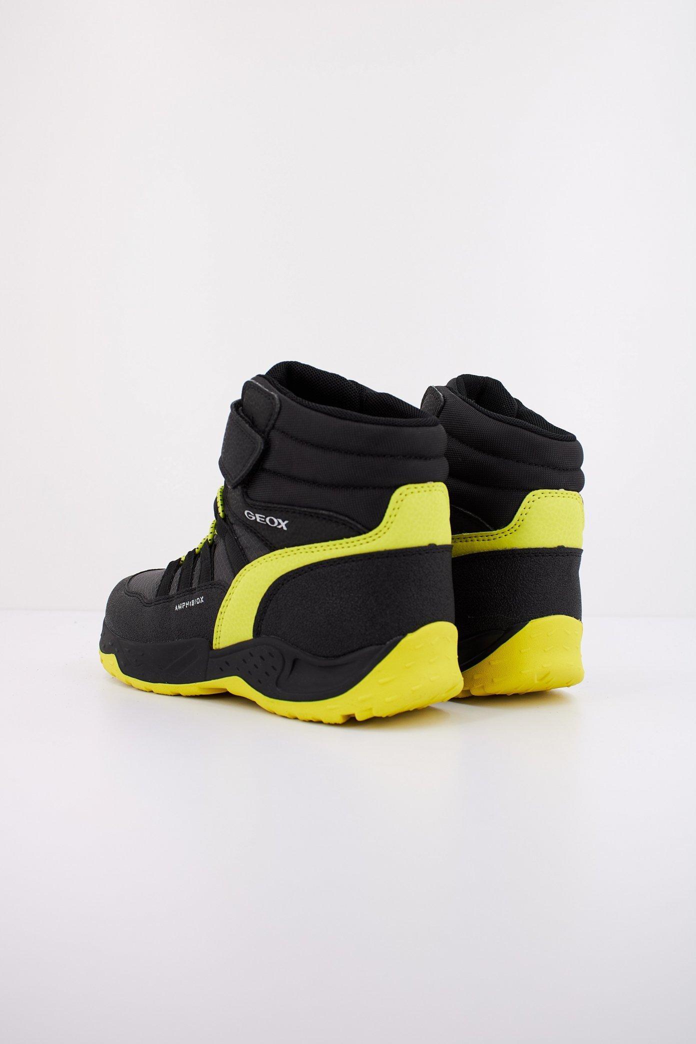 GEOX J SENTIERO BOY B ABX en color NEGRO (4)