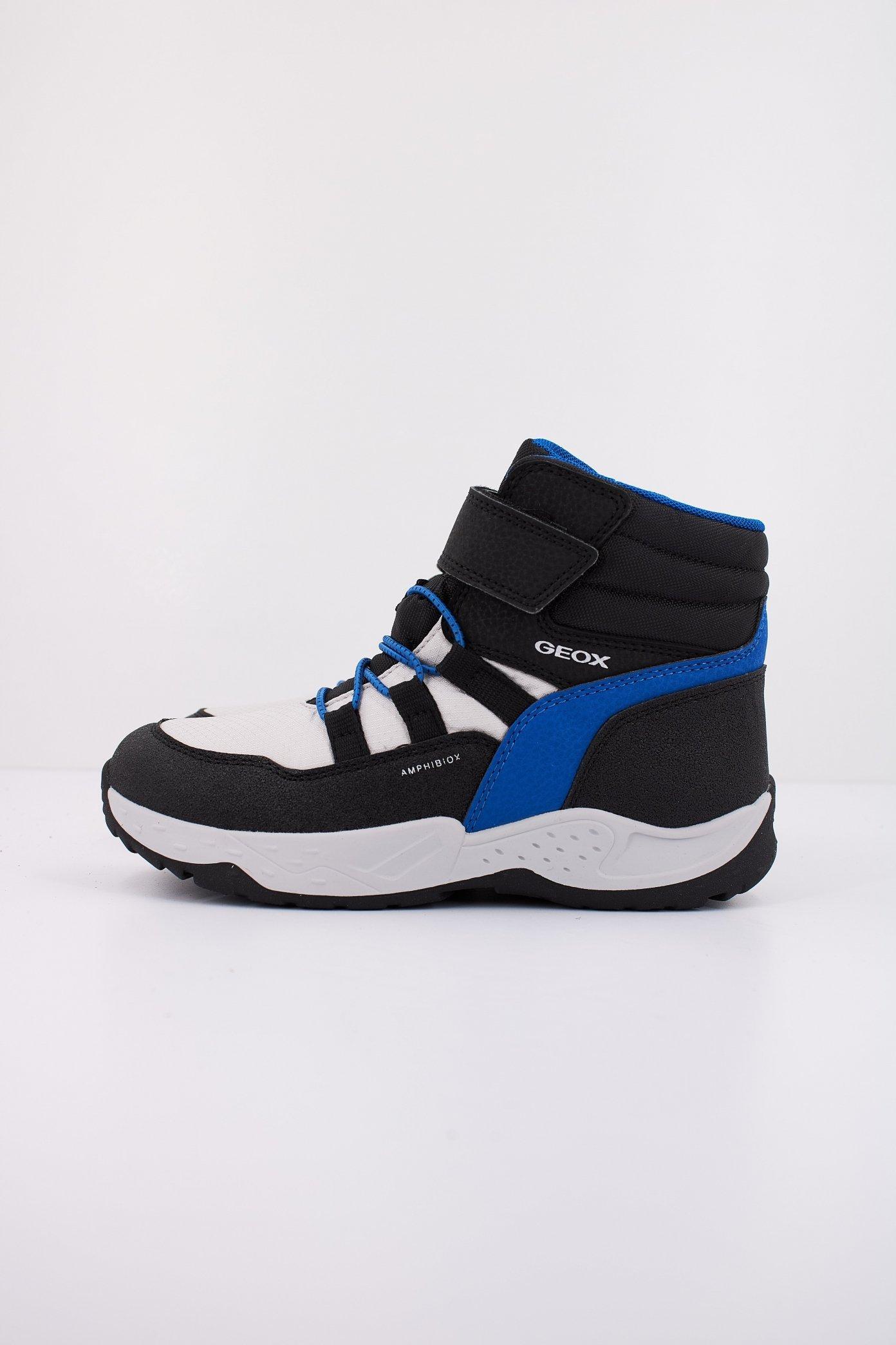 GEOX J SENTIERO BOY B ABX en color NEGRO (1)
