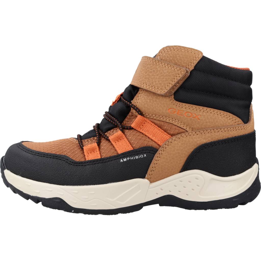GEOX J SENTIERO BOY B ABX en color MARRON (2)