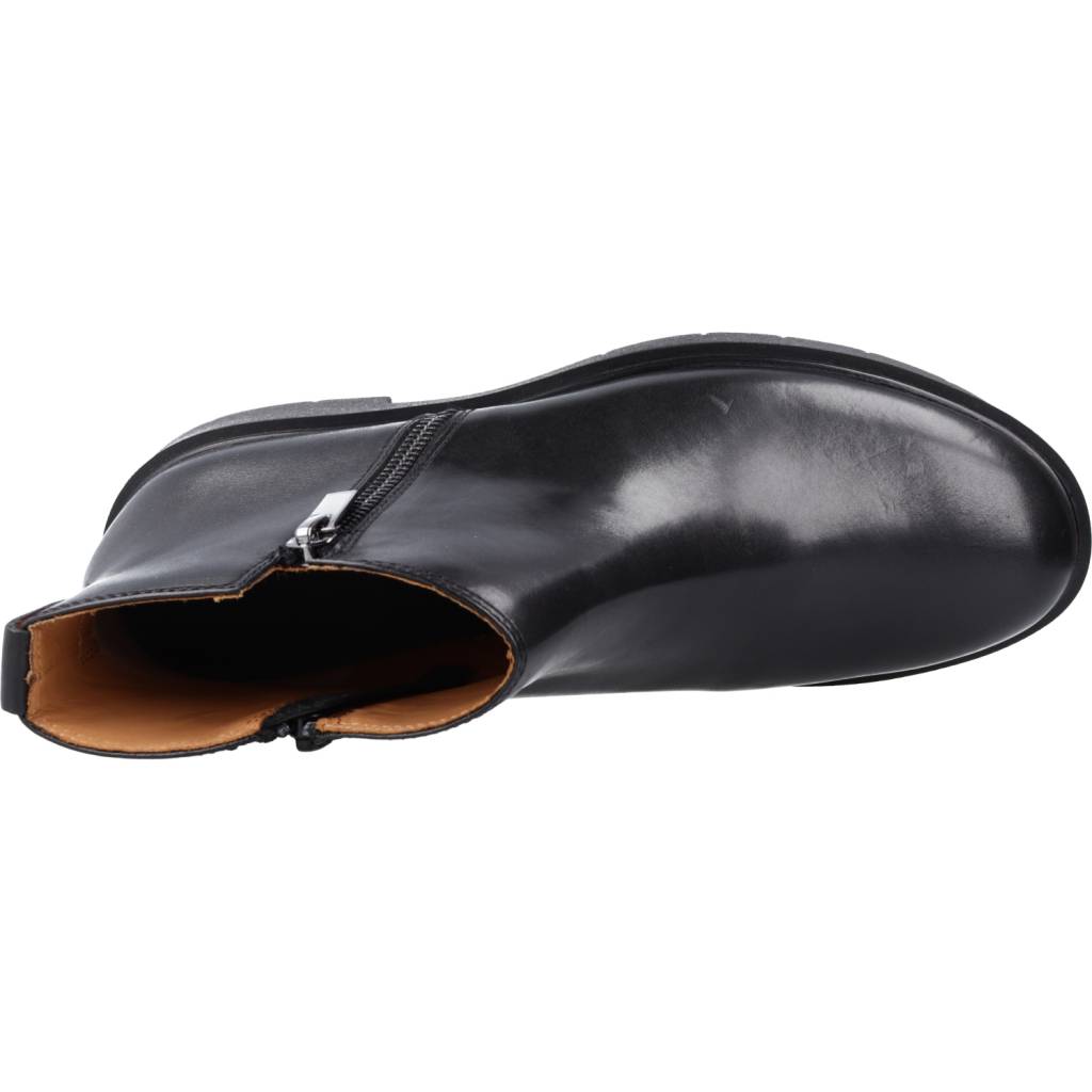 GEOX D SPHERICA EC en color NEGRO (7)