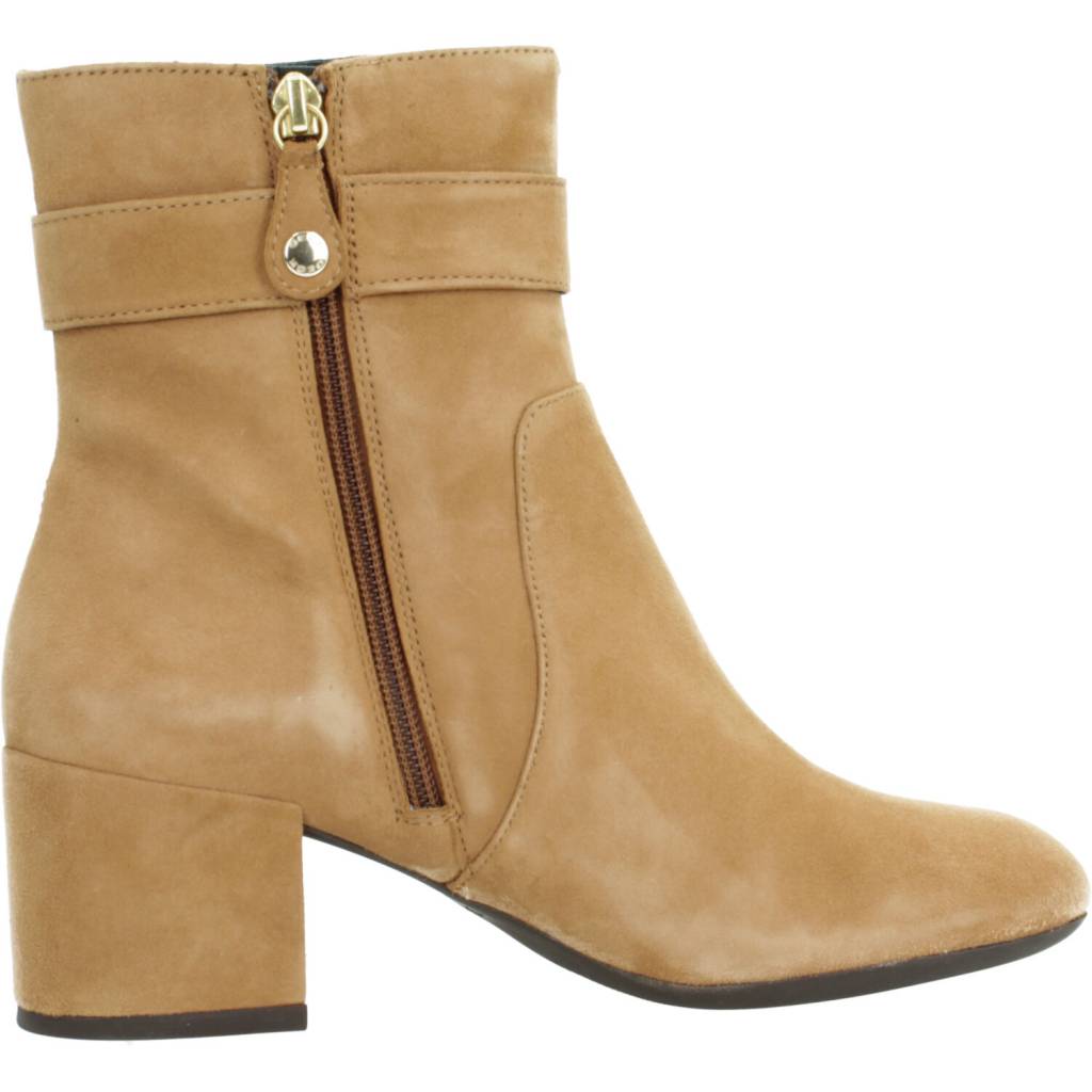 GEOX D ELEANA en color MARRON CLARO (4)