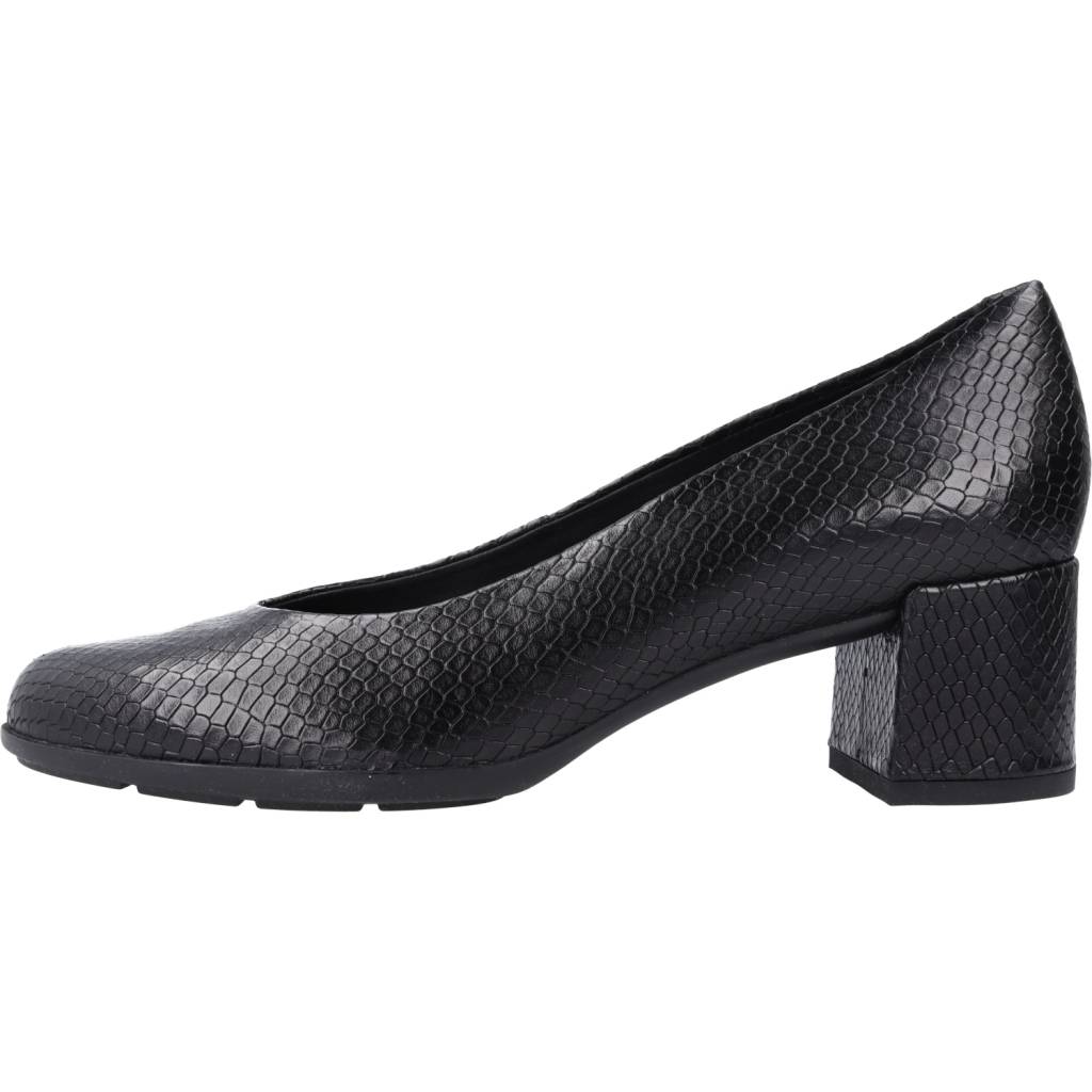 GEOX D NEW ANNYA MID A en color NEGRO (2)
