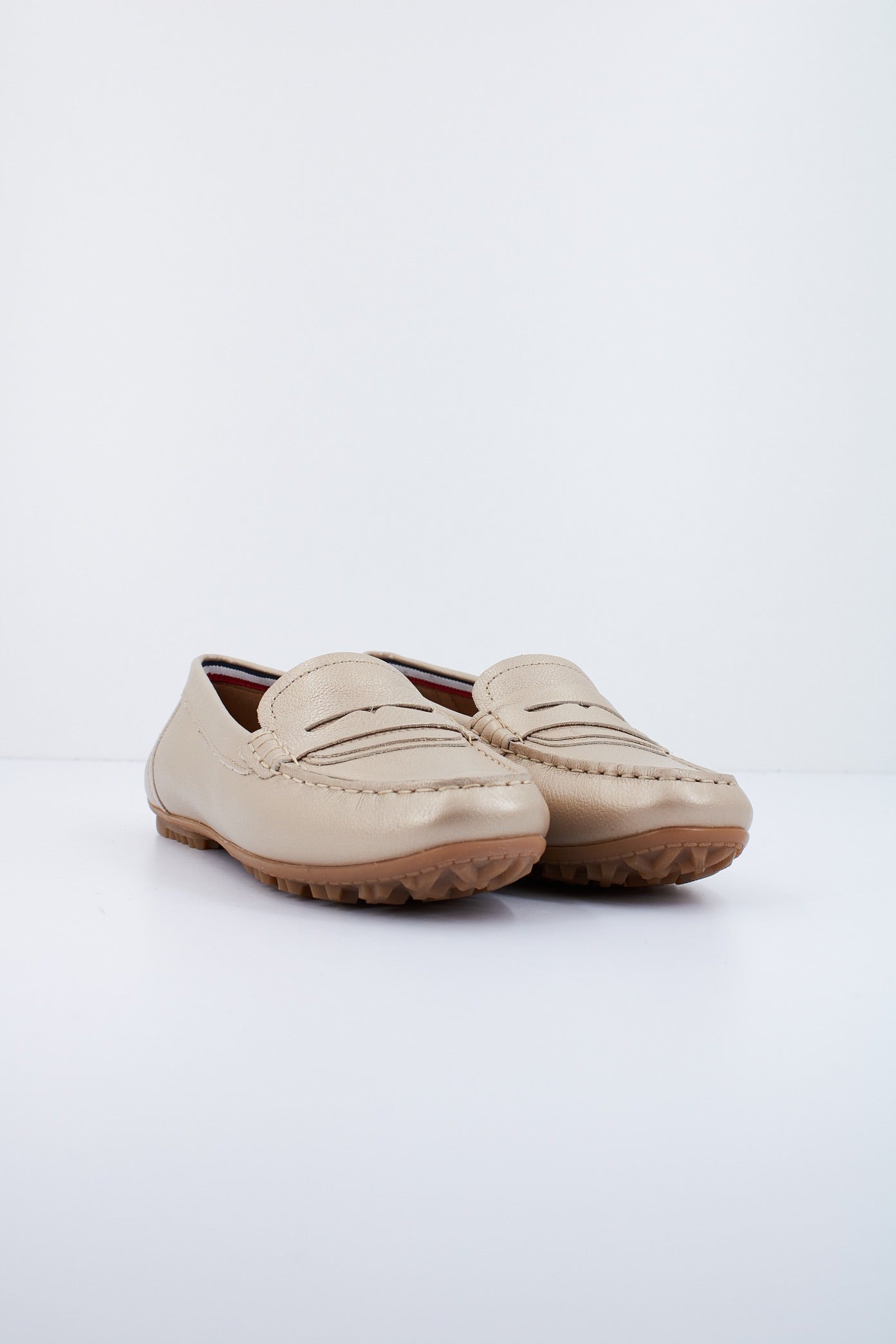 GEOX B KOSMOPOLIS en color ORO (2)