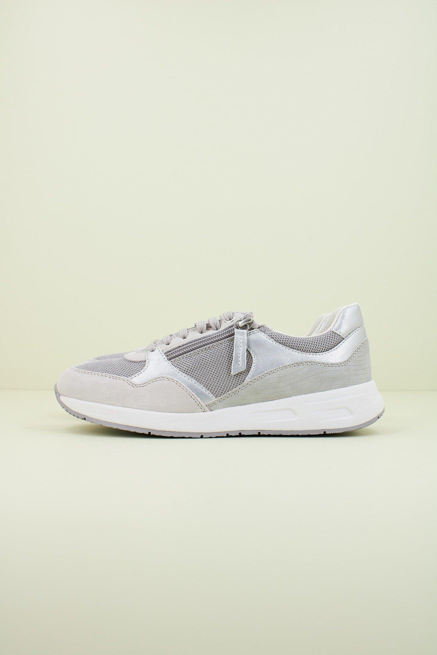 GEOX D BLUMYA B en color PLATA (1)