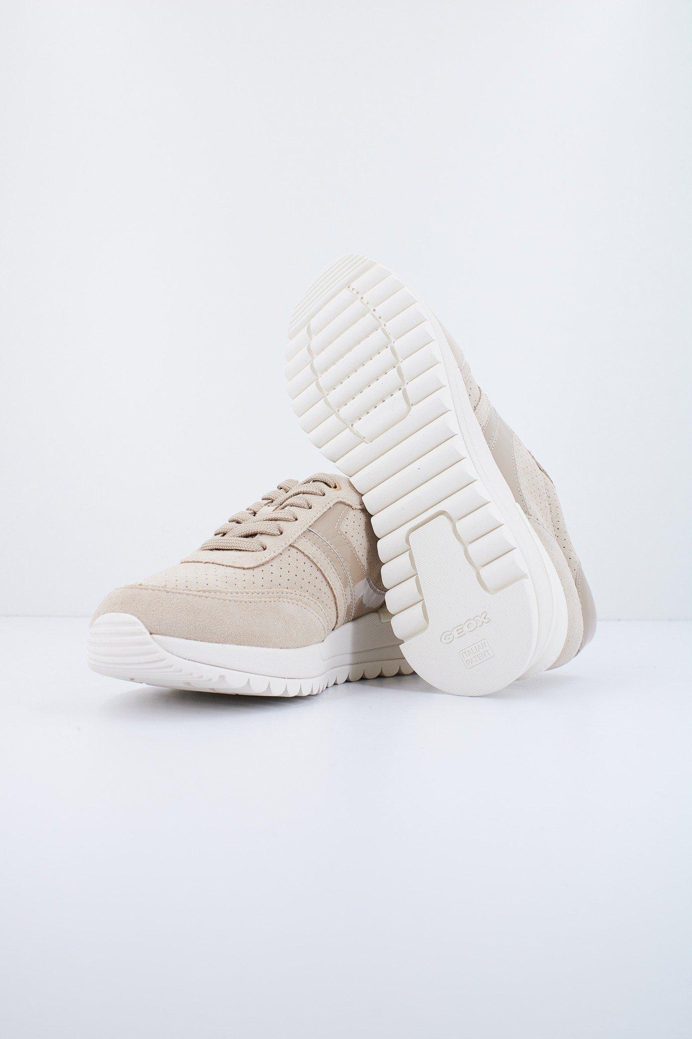 GEOX D DESYA A en color BEIS (4)