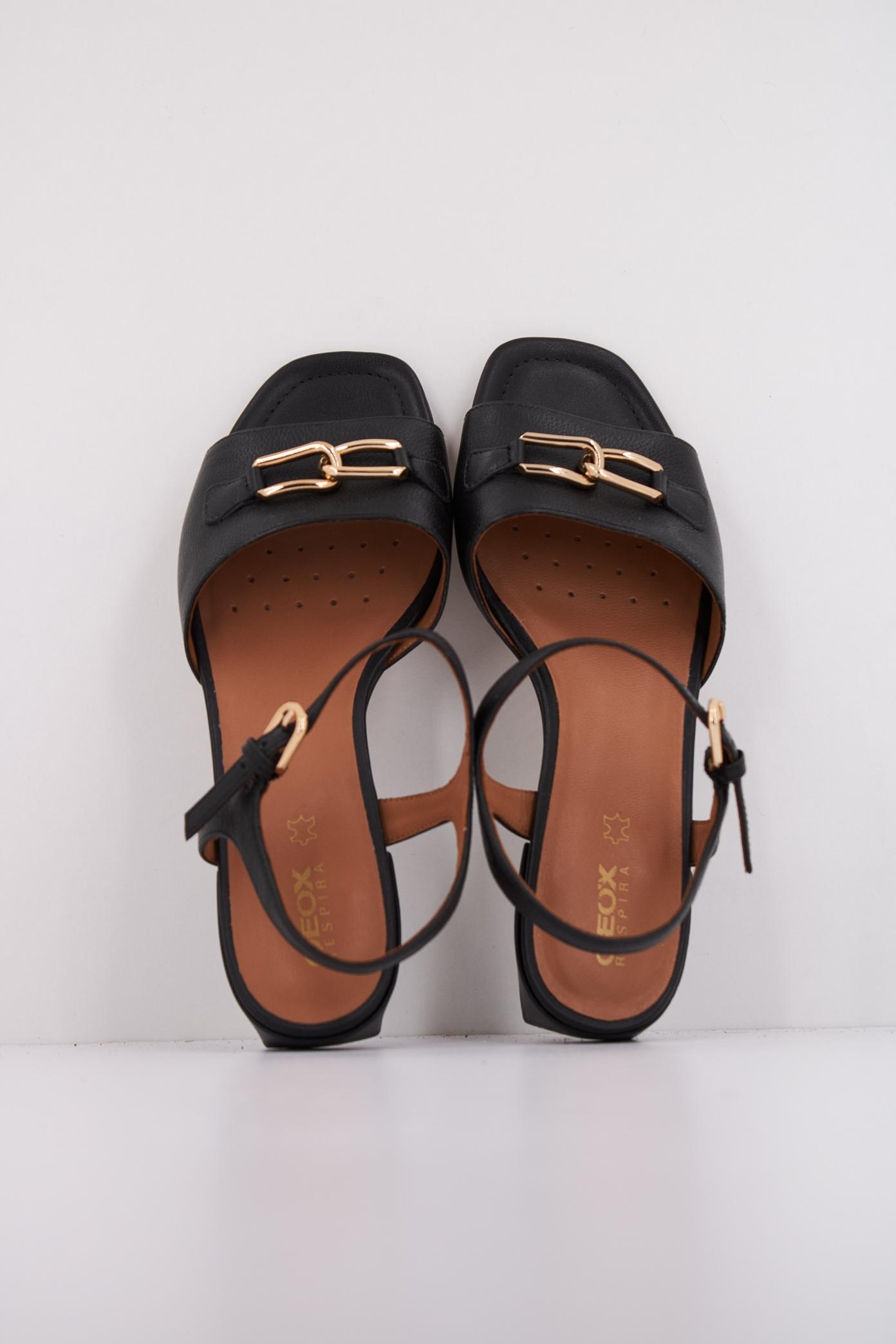 GEOX D NEW ERAKLIA B en color NEGRO (3)