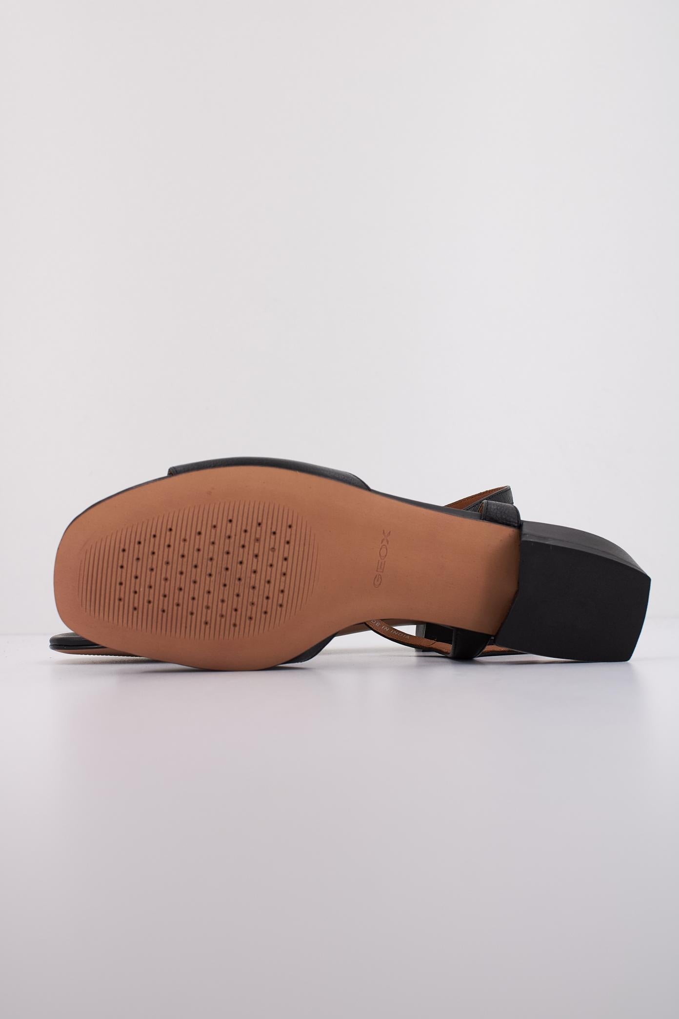 GEOX D NEW ERAKLIA B en color NEGRO (5)