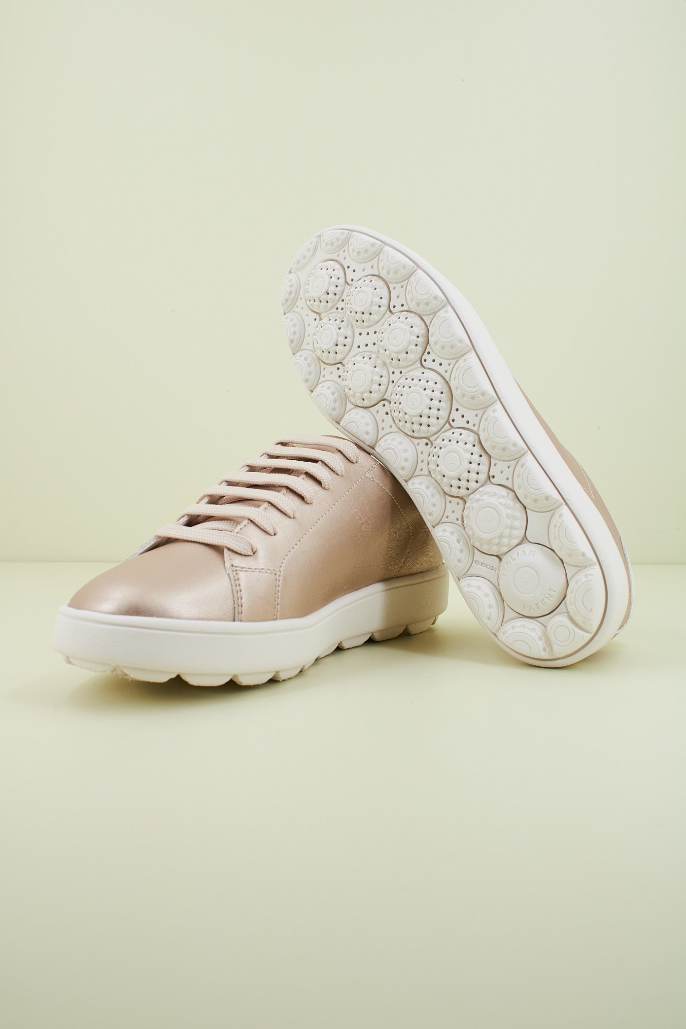 GEOX D SPHERICA ECUB en color ORO (4)