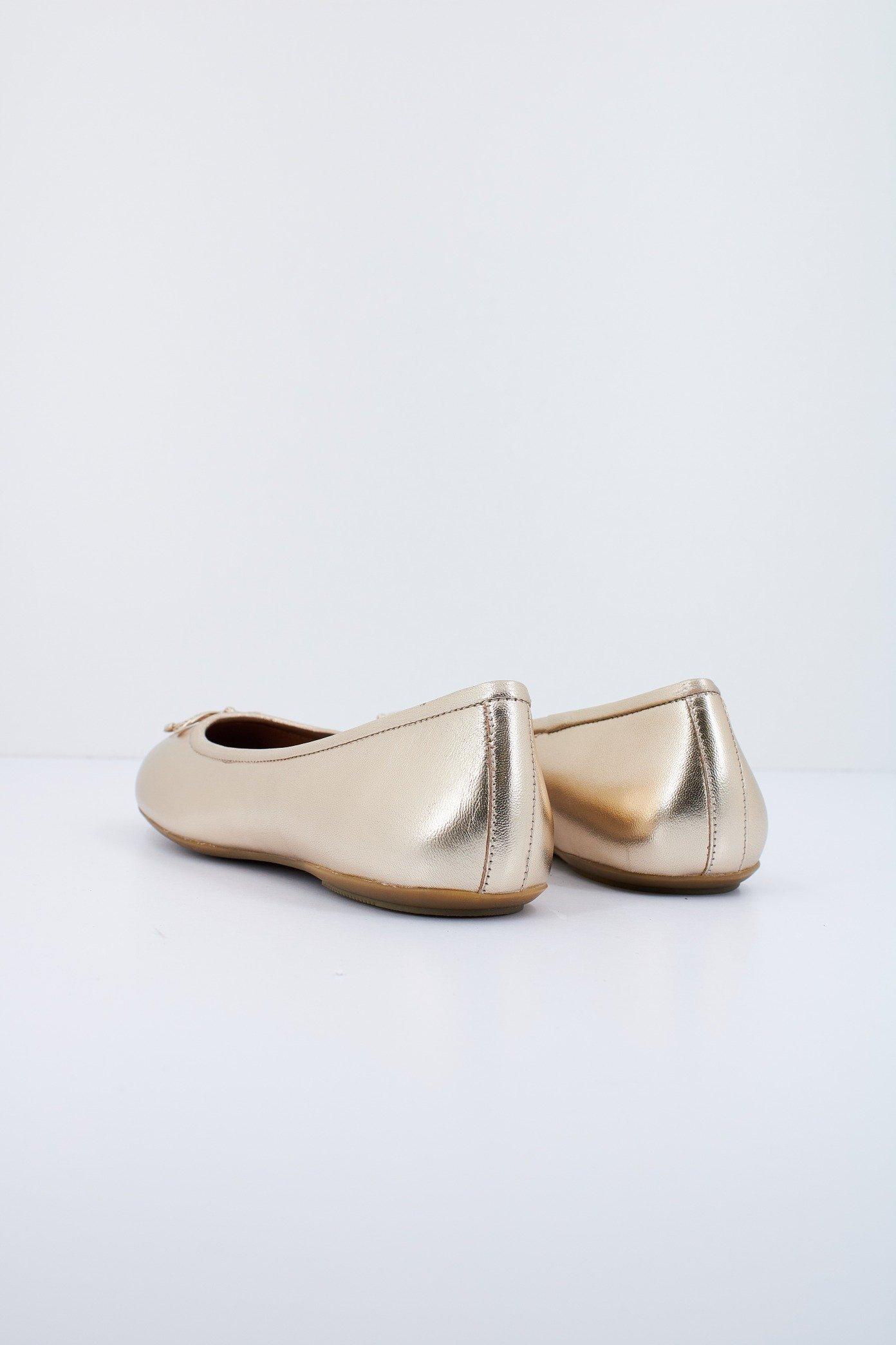 GEOX D PALMARIA B en color ORO (3)