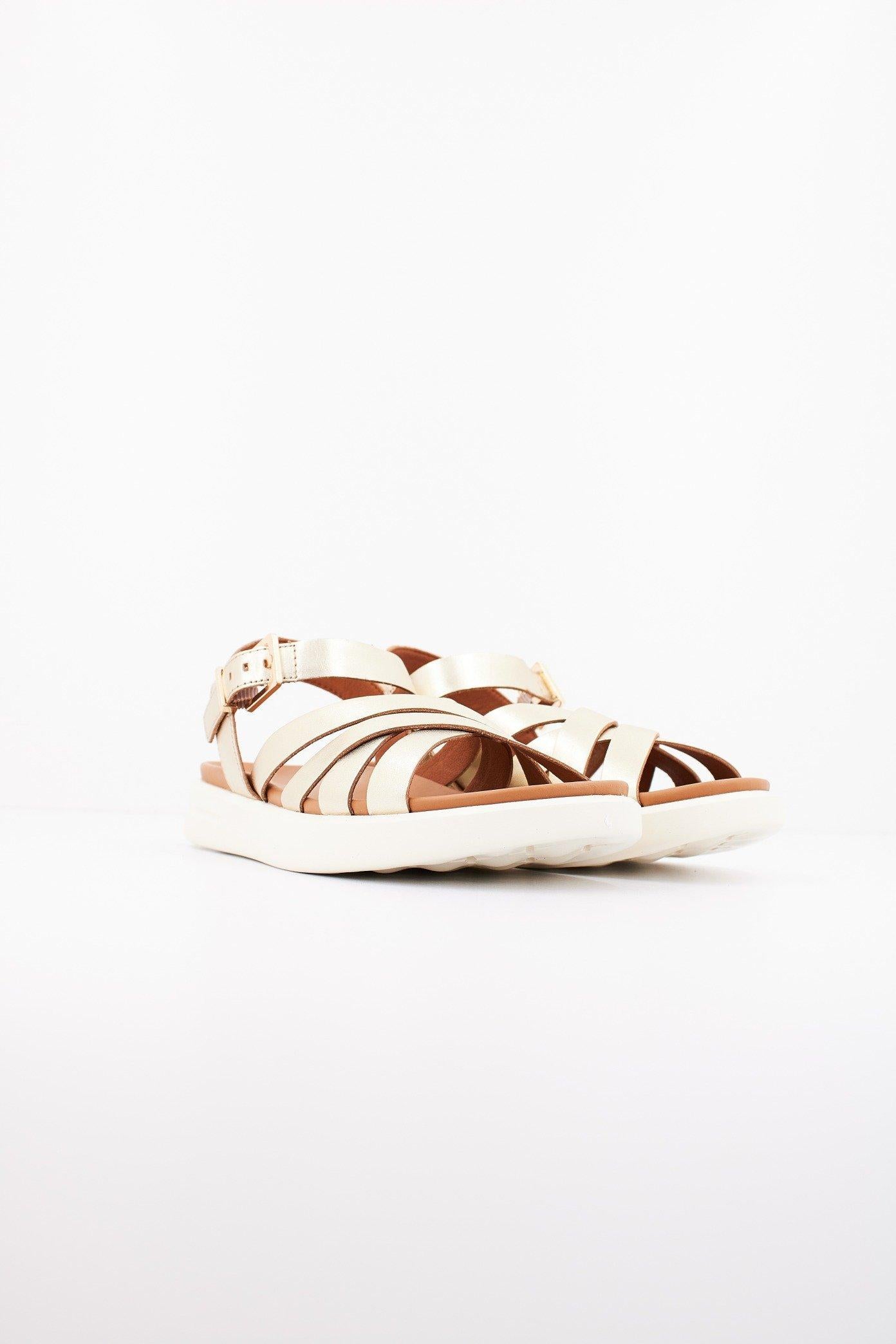 GEOX D XAND S B - METAL.LEA en color ORO (2)