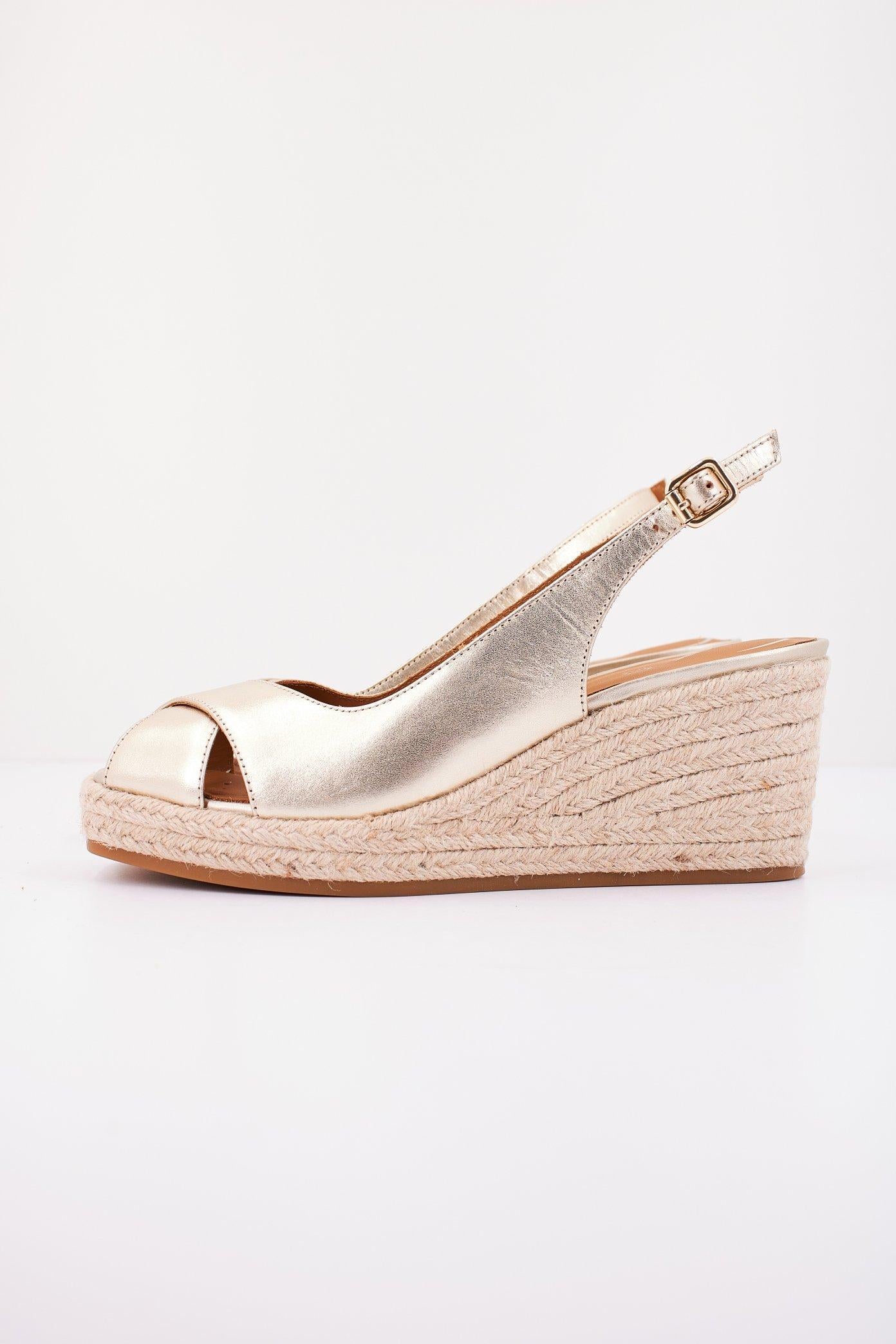 GEOX D PANAREA A en color ORO (1)