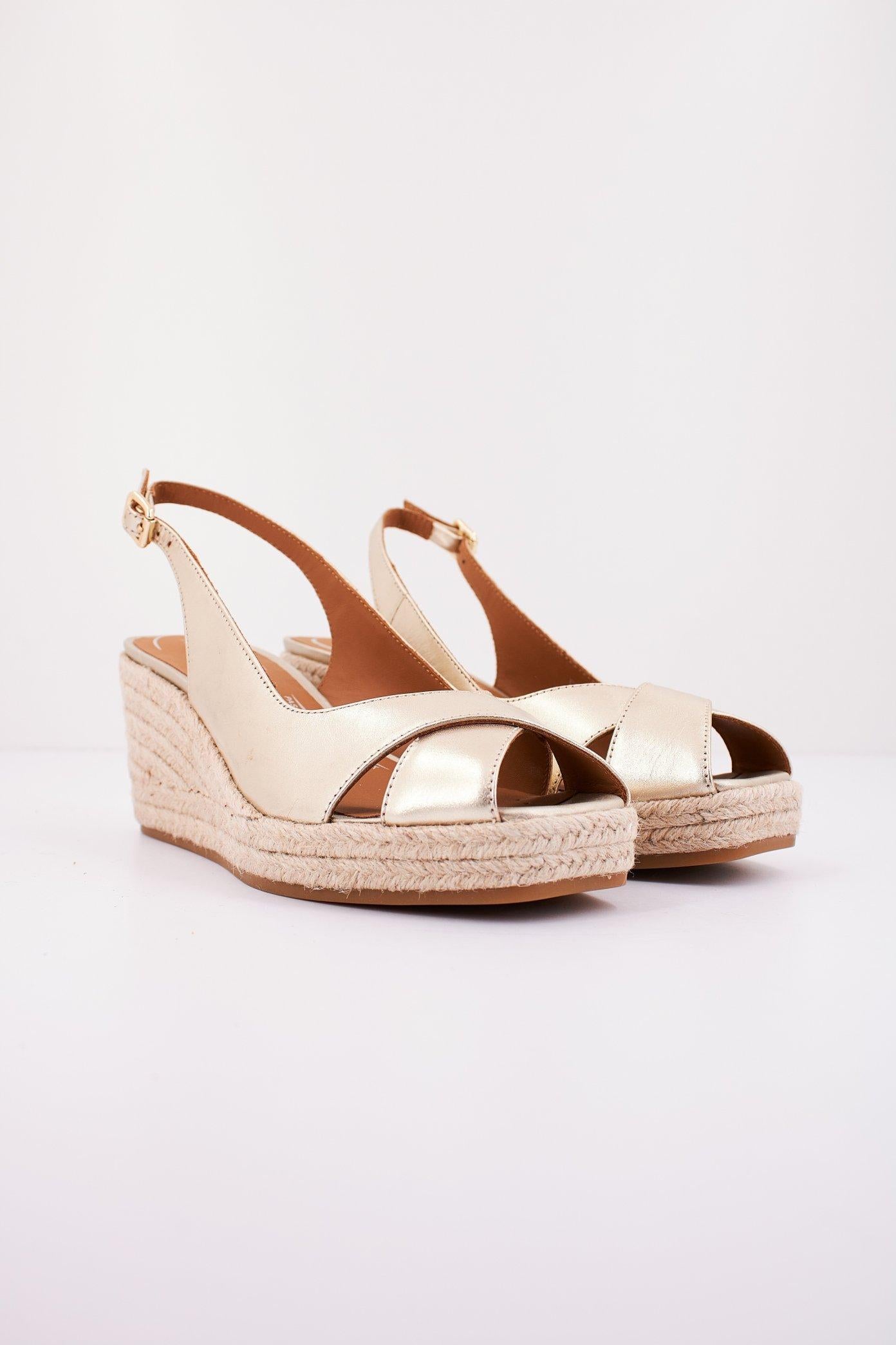 GEOX D PANAREA A en color ORO (2)