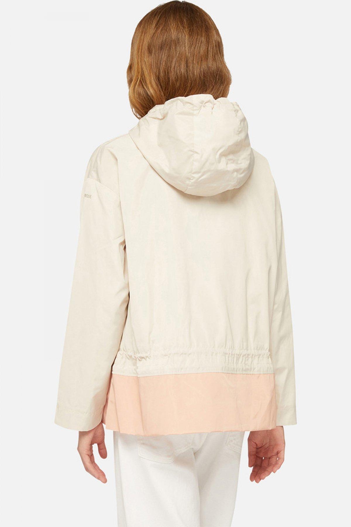 GEOX W BULMYA PARKA en color BEIS (3)