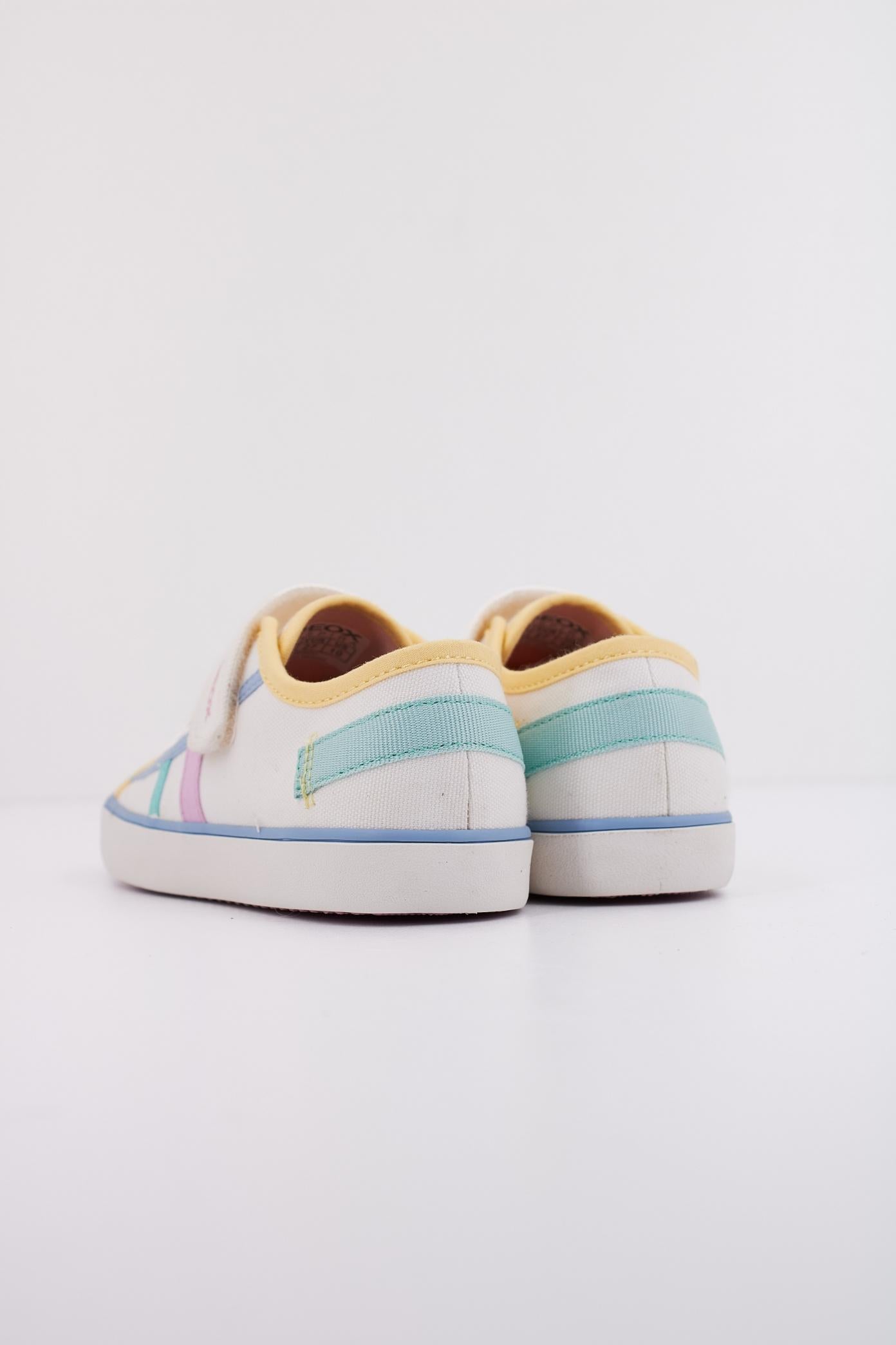 GEOX B GISLI GIRL en color BLANCO (4)