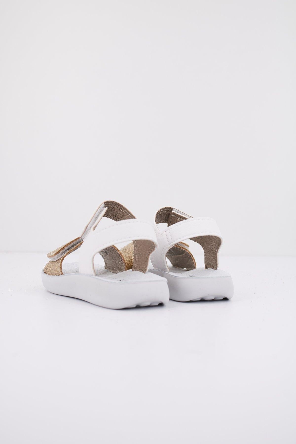 GEOX B SANDAL LIGHTFLOPPY en color BLANCO (3)