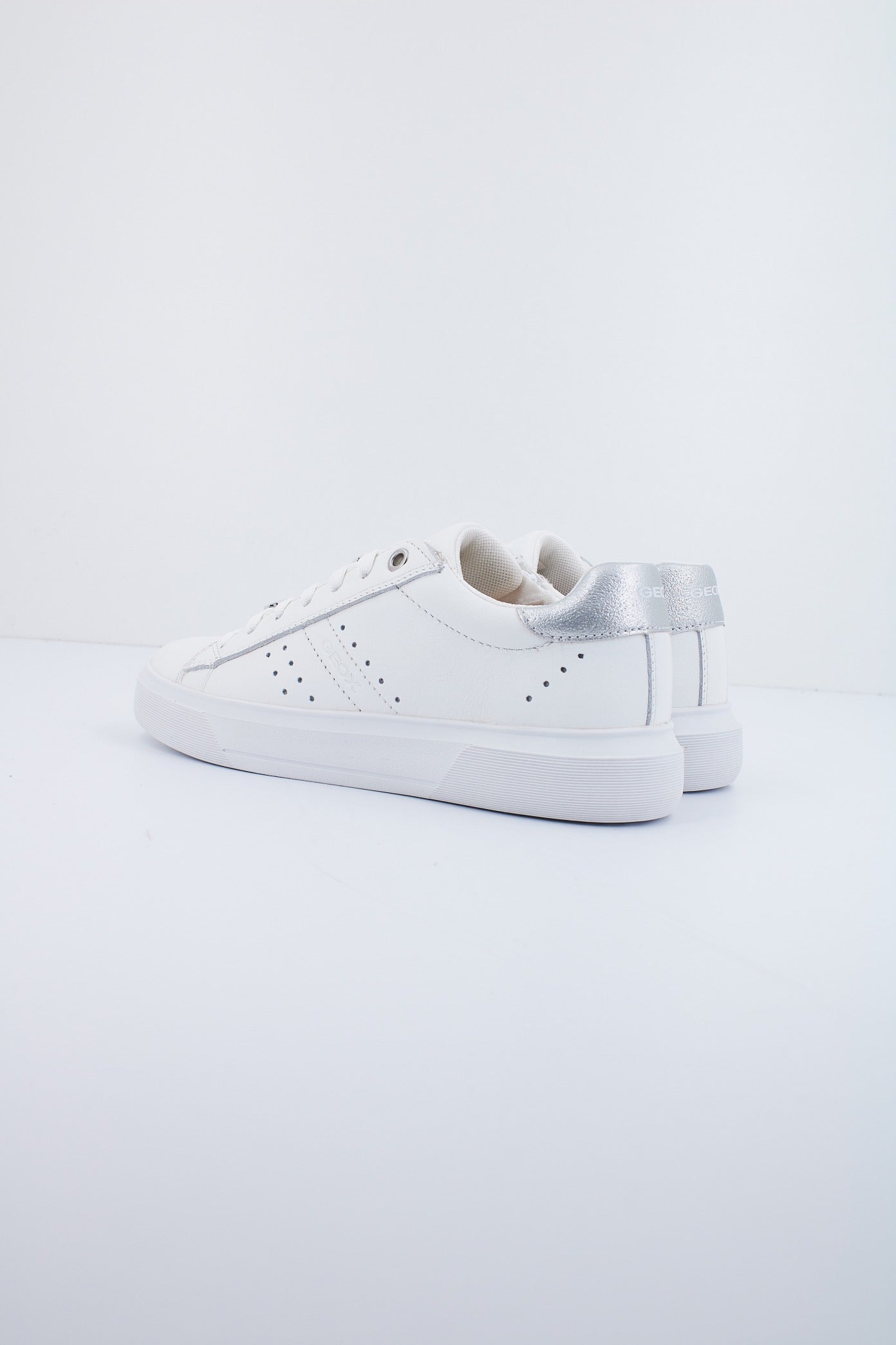 GEOX J NETTUNO G. B en color BLANCO (3)
